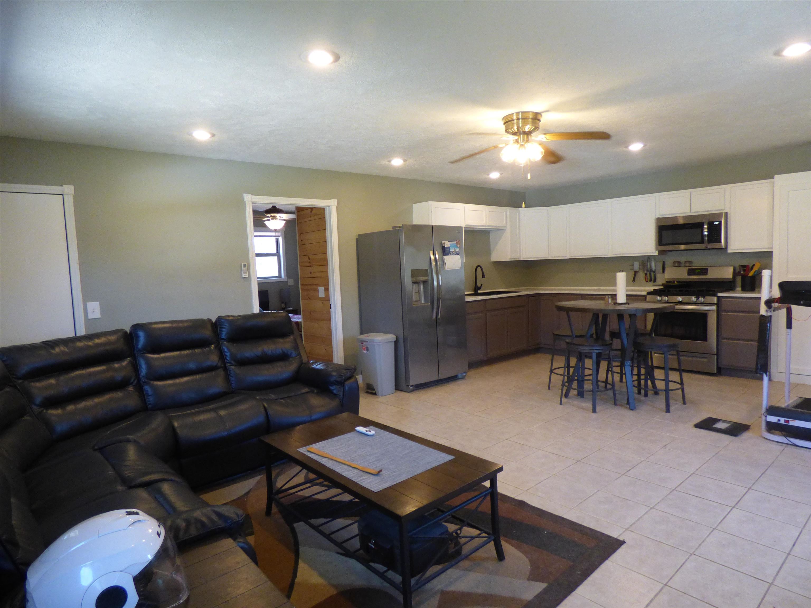 BUFORD ESTATES - Residential