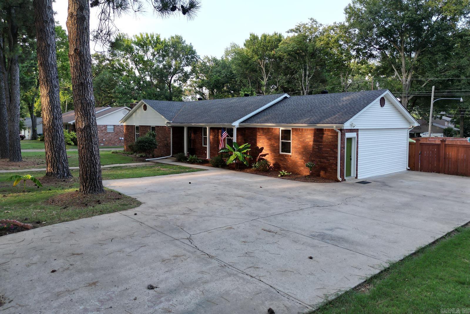 View Russellville, AR 72801 house
