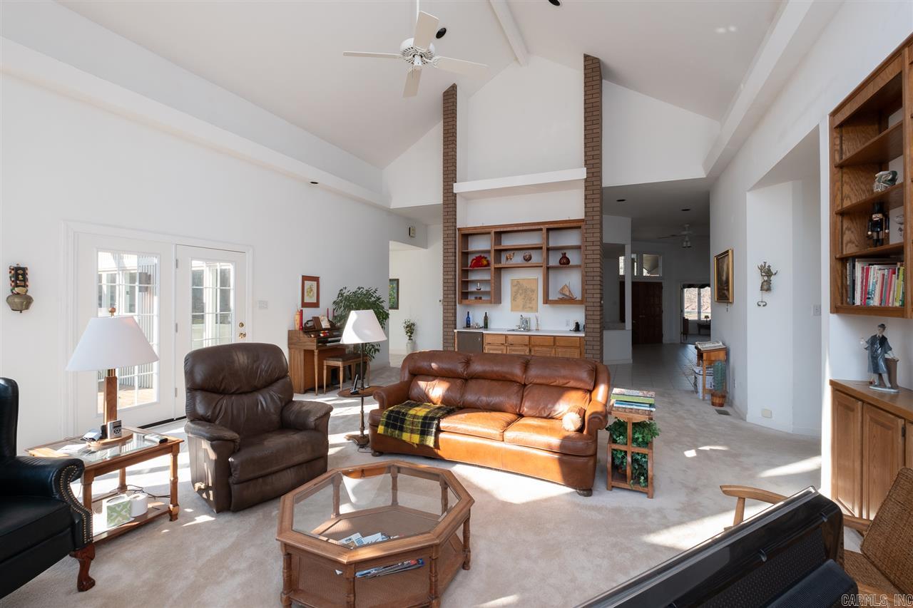 IRON HORSE ESTATES ADDN - Residential