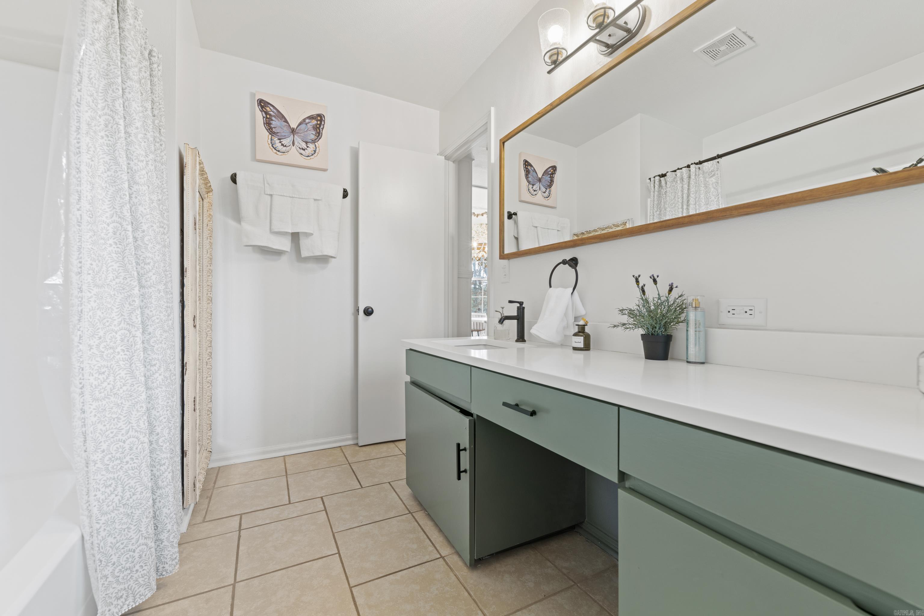 SUMMERHILL PLACE CONDOS - Residential