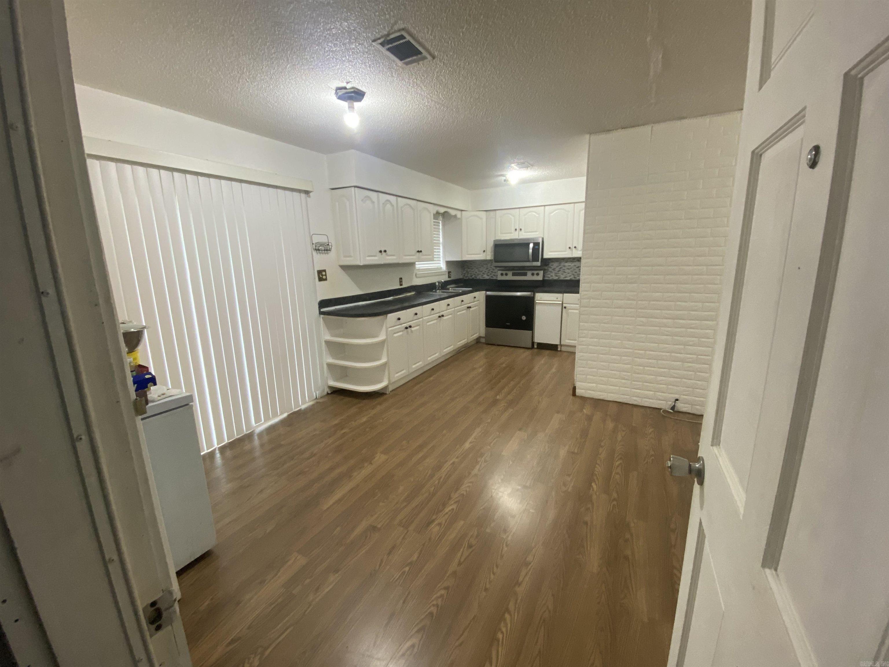 CUSHING MANOR - Residential