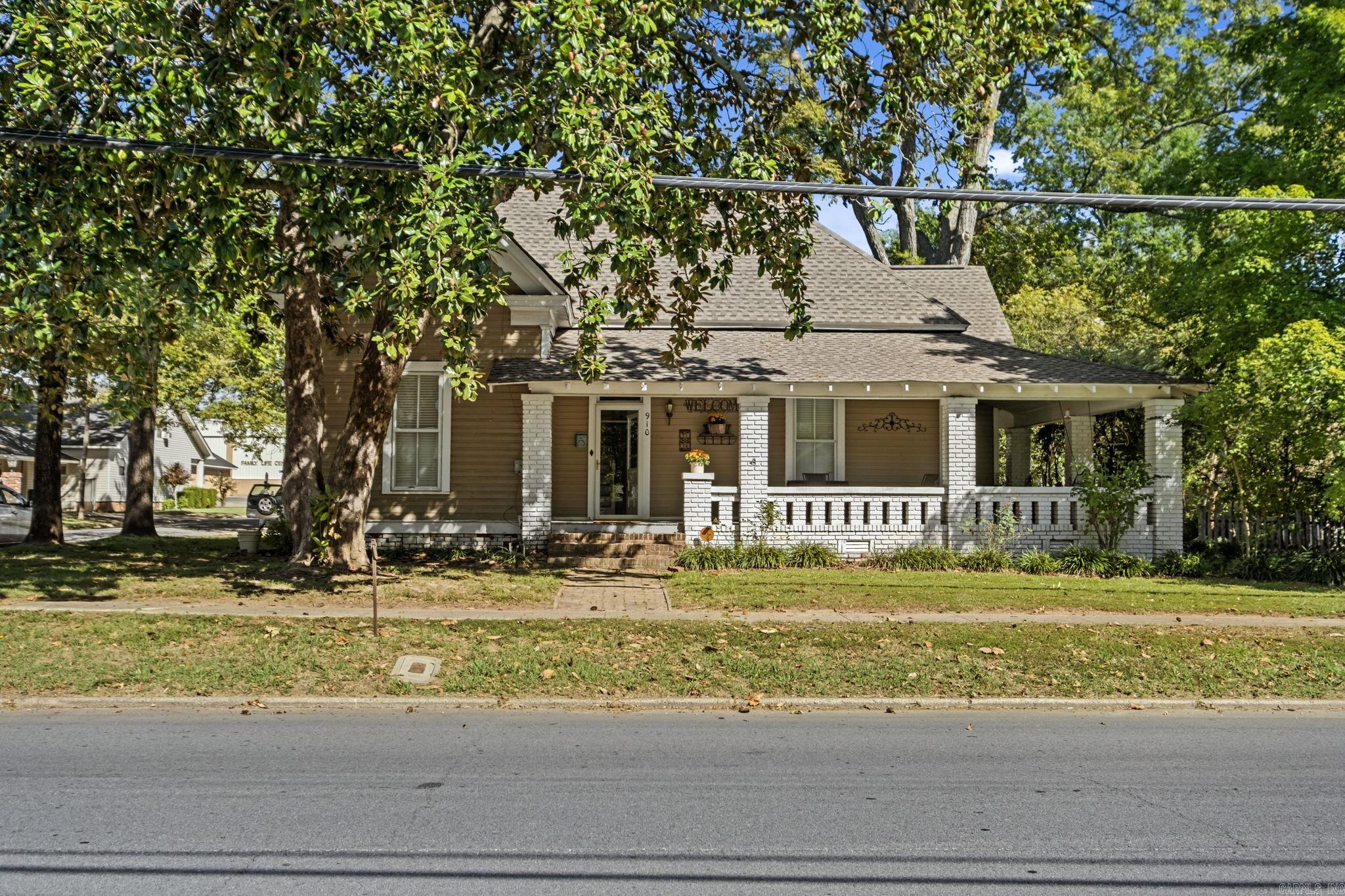 Welcome to this beautiful property, offering a blend of vintage charm and modern comforts. The main house features 1884 square feet with 3 bedrooms and 2 bathrooms, thoughtfully designed with a cozy libraryāperfect for readers or a home office. The homeās unique charm is enhanced by stained glass doors, antique door knobs, high ceilings, original wood walls, and original windows that add a touch of history and character throughout the whole house. Enjoy comfort year-round with central HVAC and a newer hot water heater. The property has had essential updates, including a new roof installed within the last 5 years and updated plumbing and electrical systems. While gas lines are present, the home is fully electric, offering efficiency and convenience. In addition to the main house, there is a second house on the property, initially a carriage house of 1010 square feetāideal for guests, in-laws, or potential rental income. This space features 1 bedroom and 1 bathroom as well as an office, and a comfortable living area. This versatile property is perfect for those who appreciate the charm of older homes with the convenience of modern updates. Schedule a viewing today.