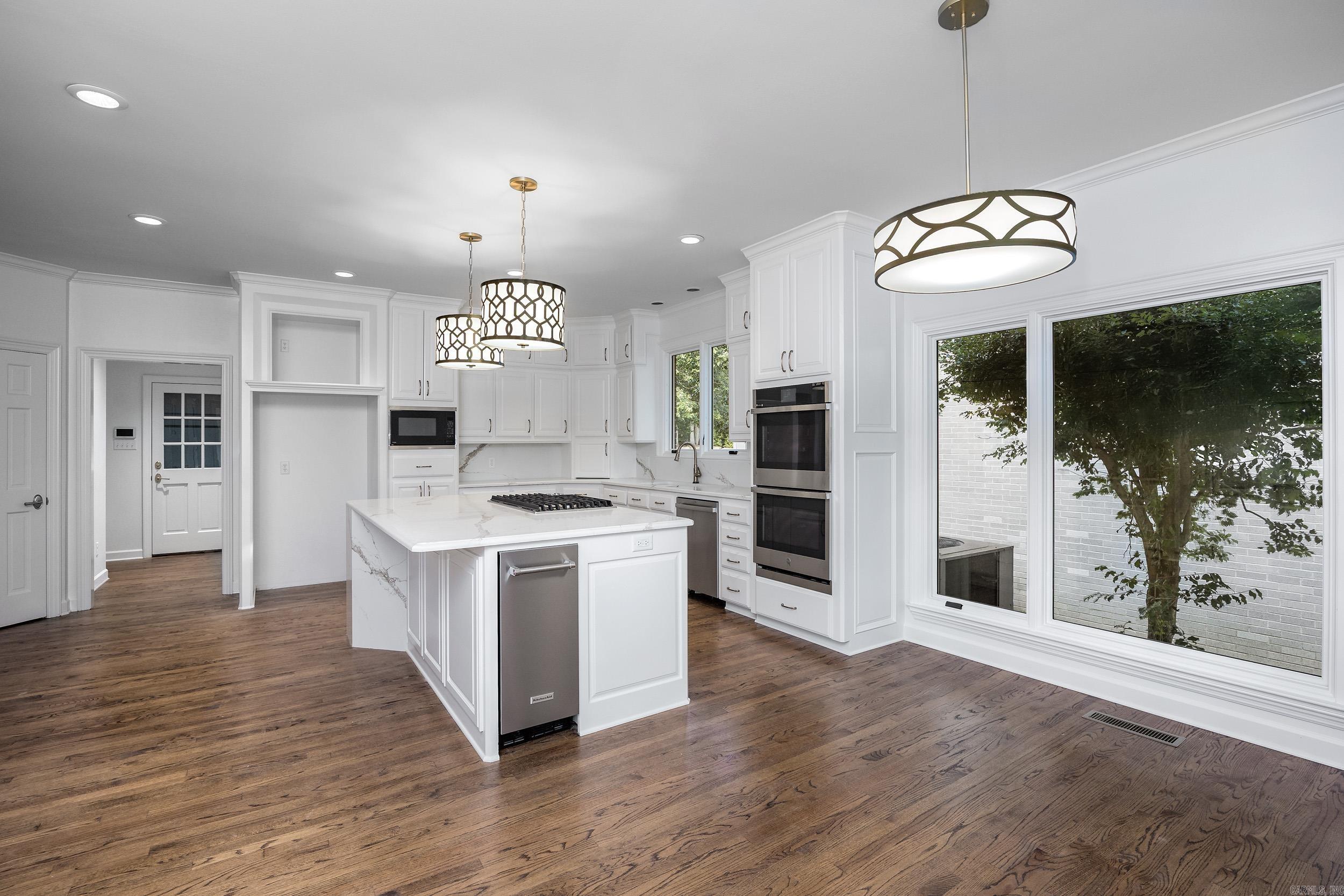 CHENAL VALLEY AVIGNON COURT - Residential