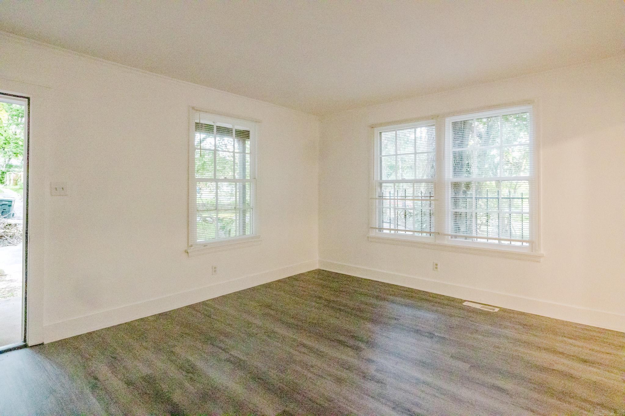 OAKHURST - Residential