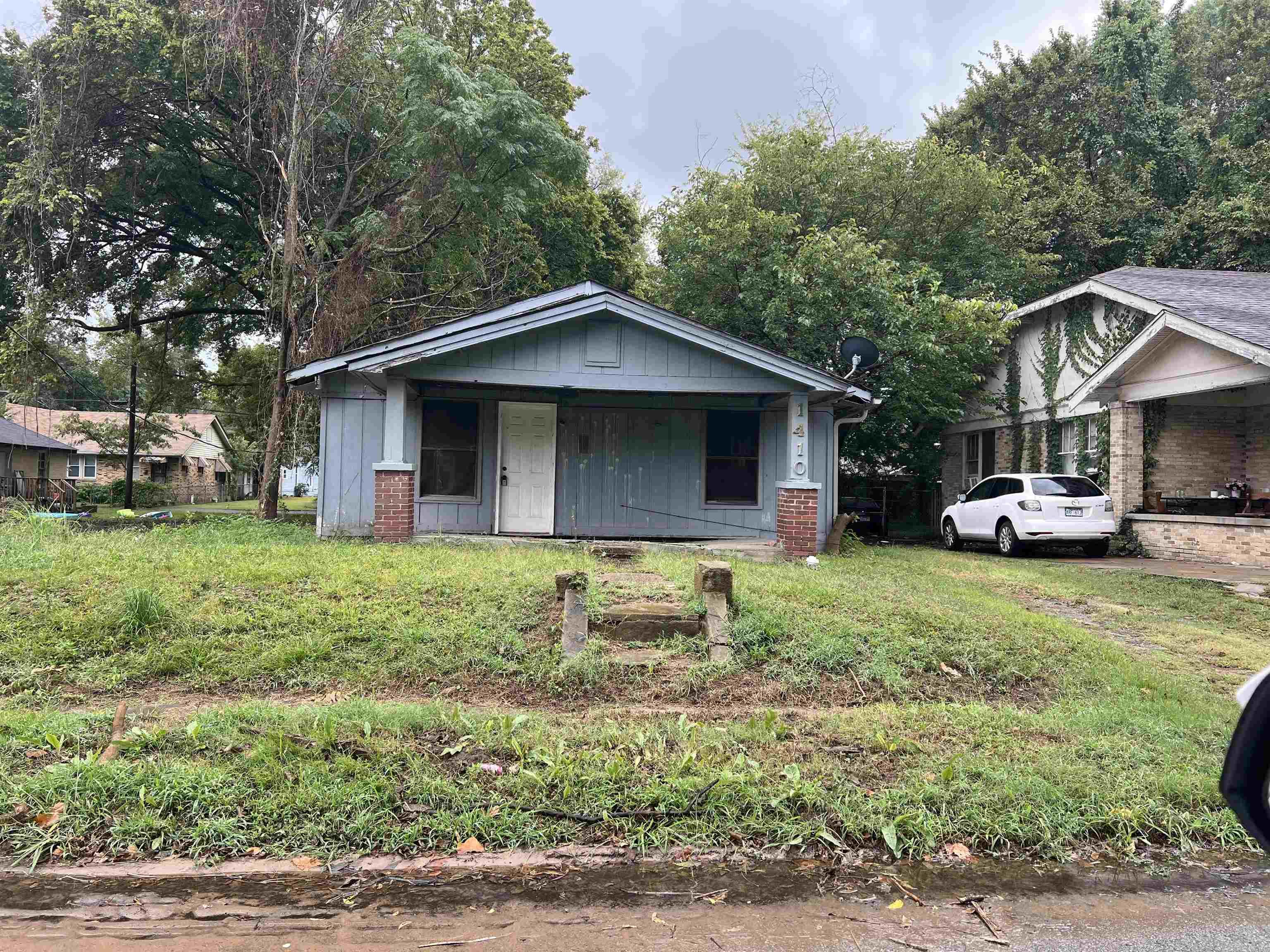 Great investor opportunity!!! Great rent potential!!! 4 bedrooms, 2 baths.