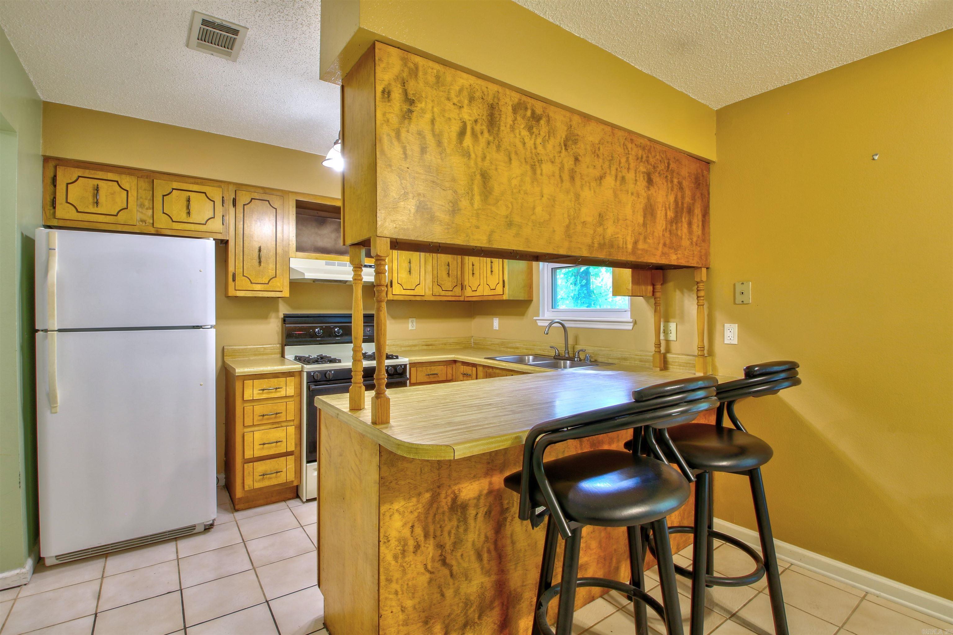 AZALEA PLACE - Residential