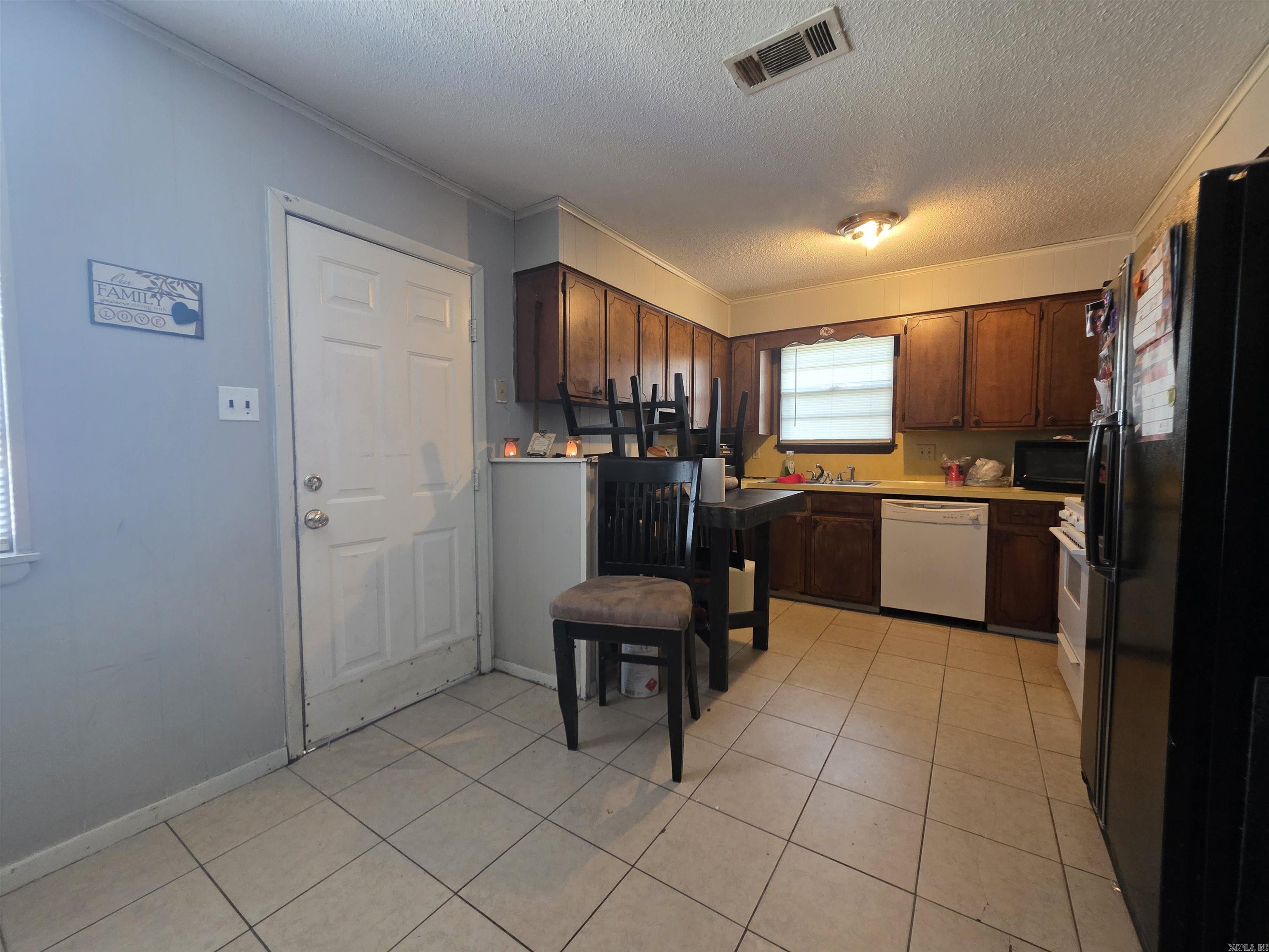 Royal Manor - Residential Income