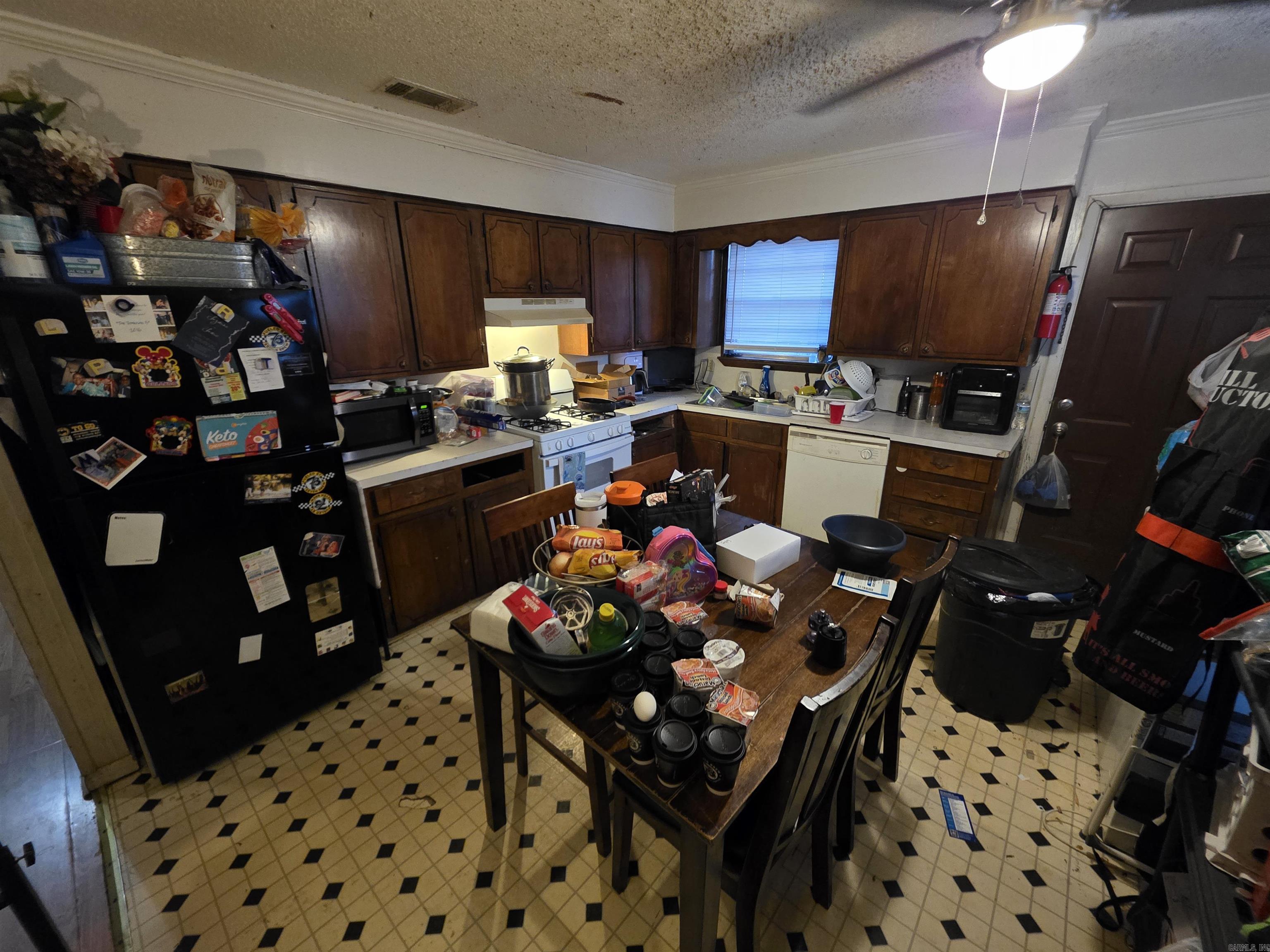 Royal Manor - Residential Income