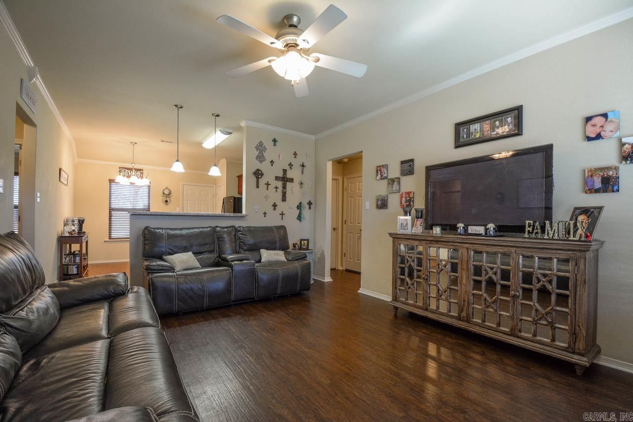 PARKWAY MEADOWS - Residential