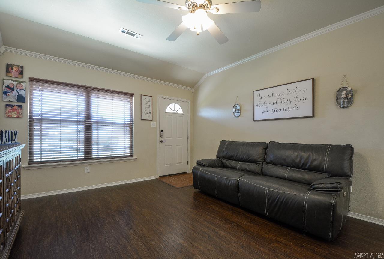 PARKWAY MEADOWS - Residential