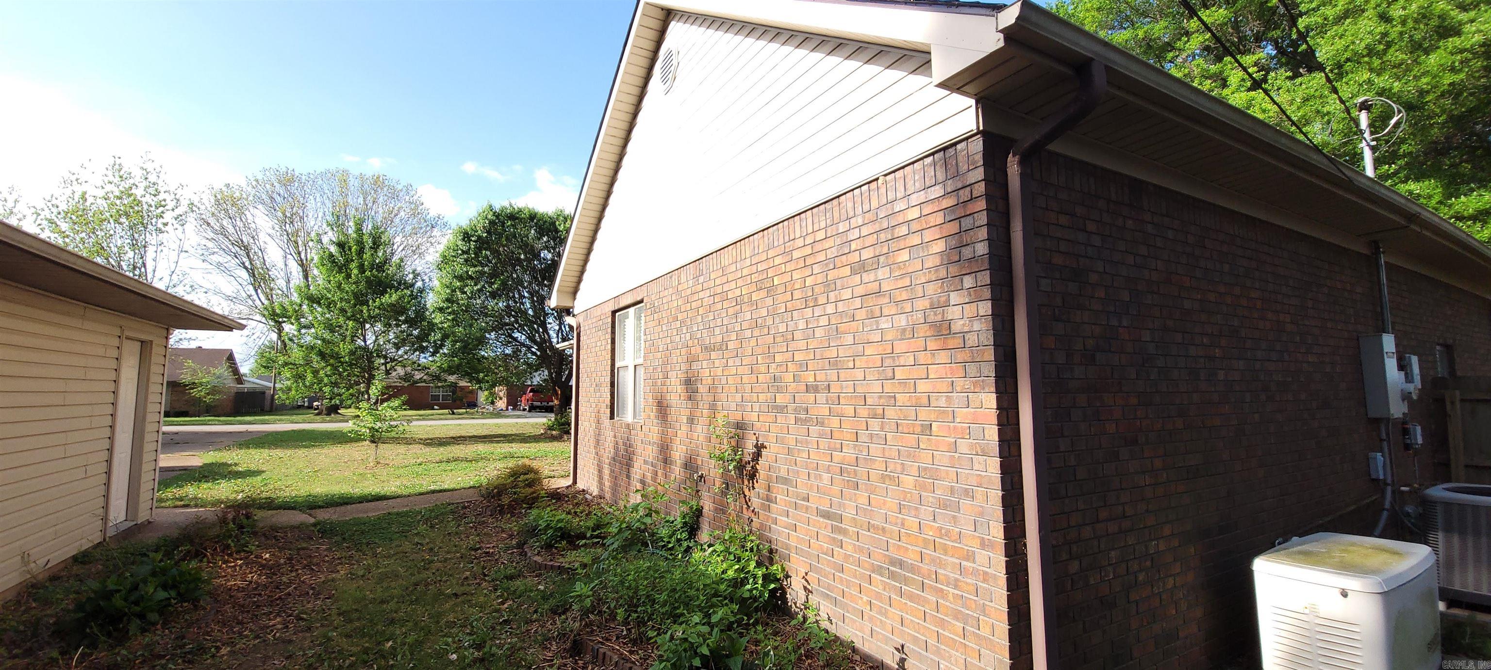 COLONIAL ACRES - Residential