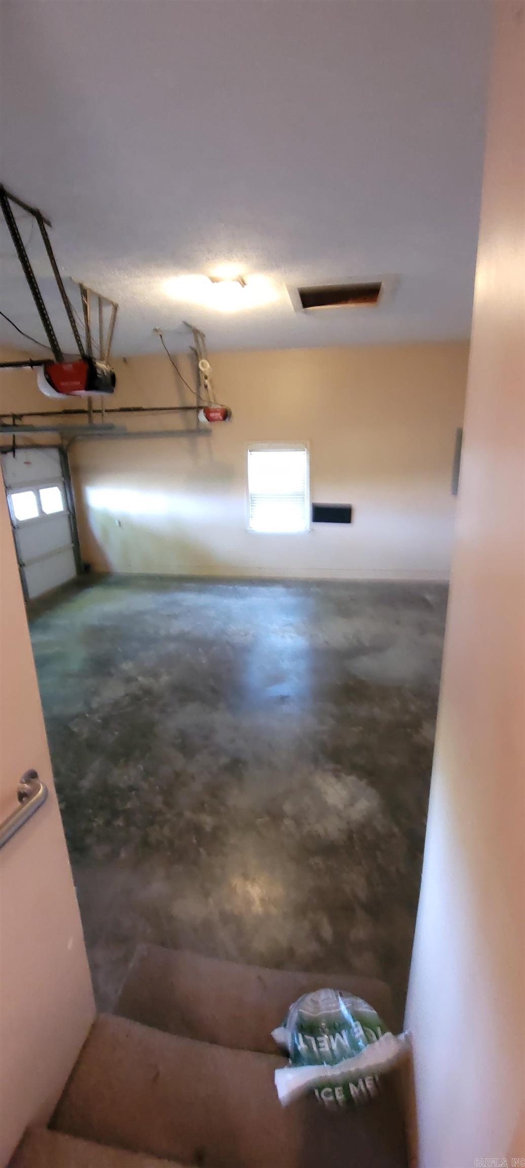 COLONIAL ACRES - Residential