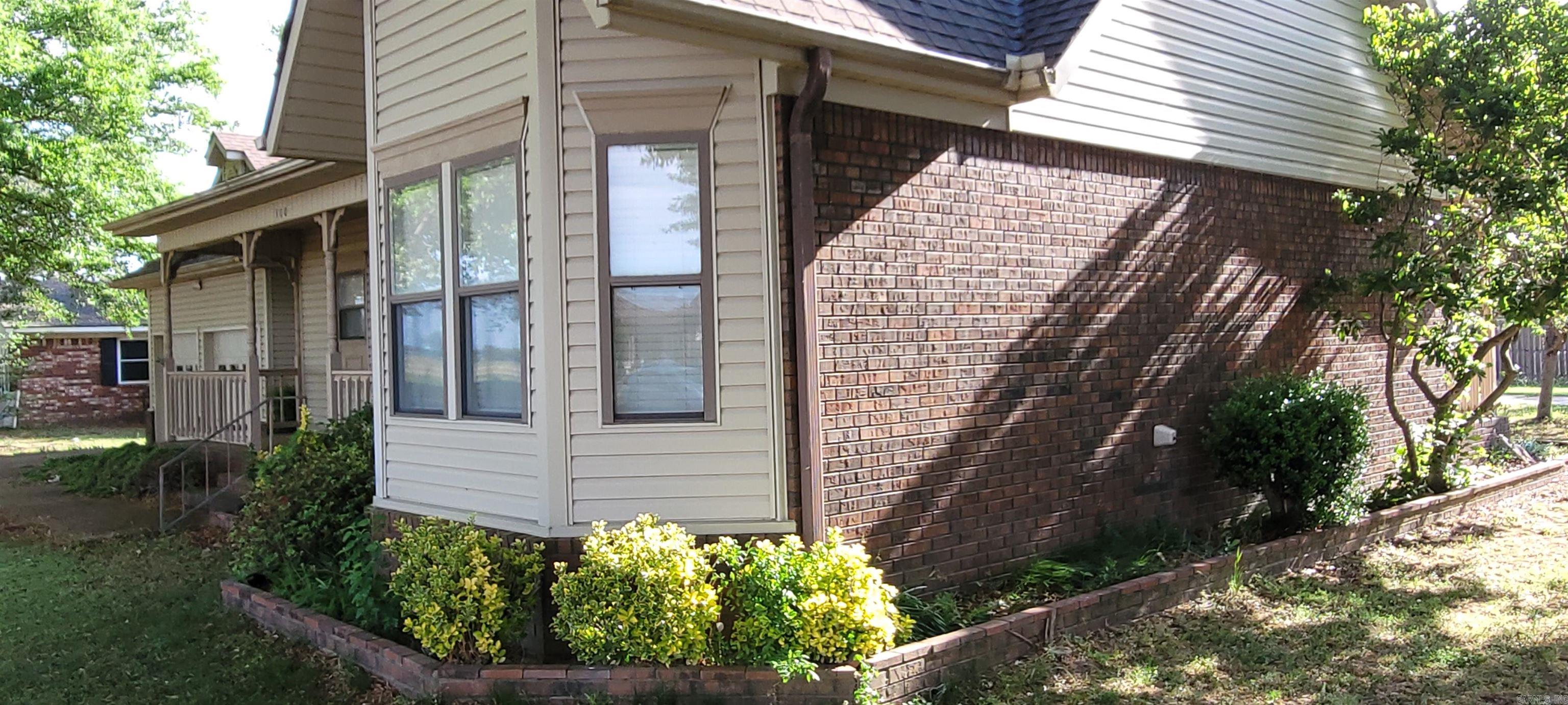 COLONIAL ACRES - Residential