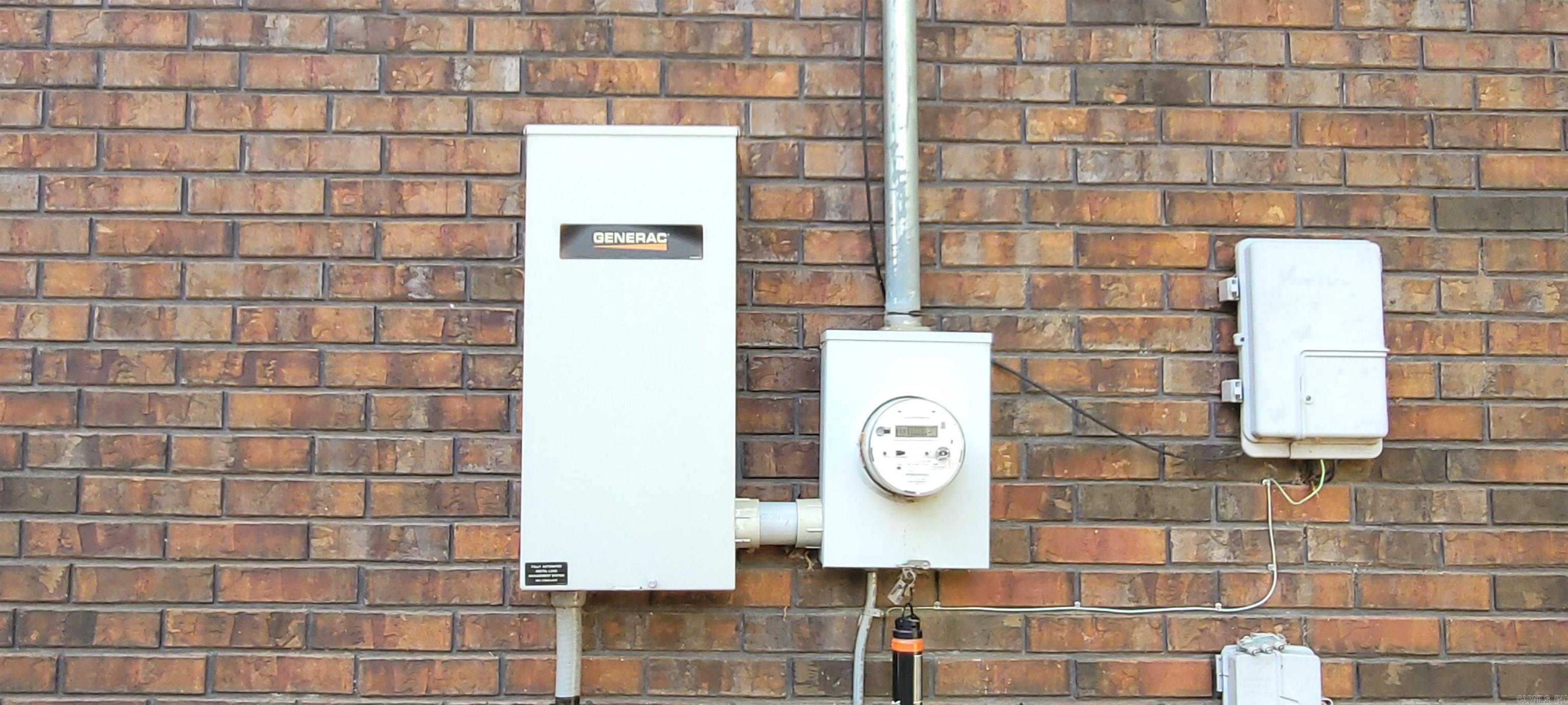 COLONIAL ACRES - Residential