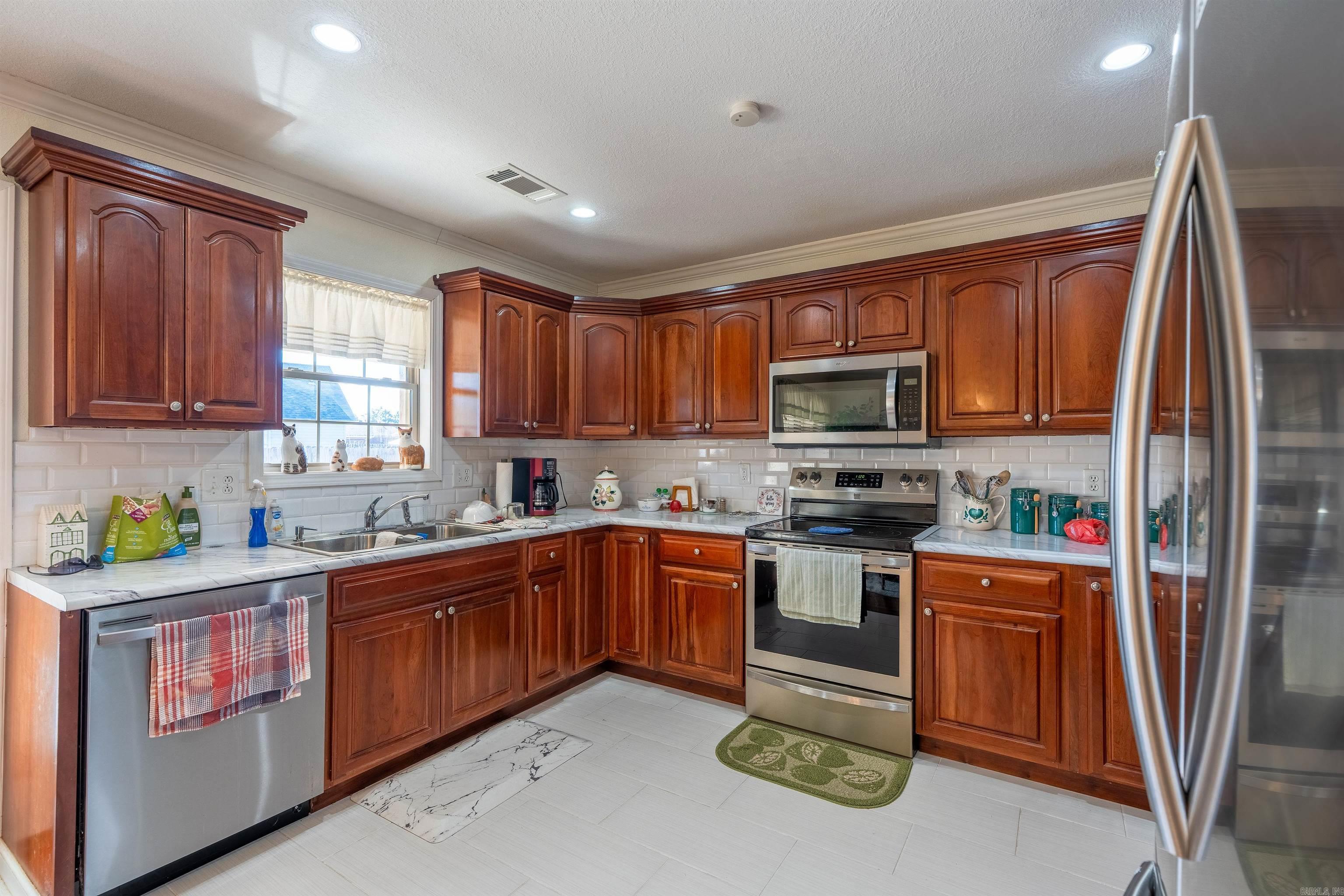 VALLEY ELMS S/D - Residential