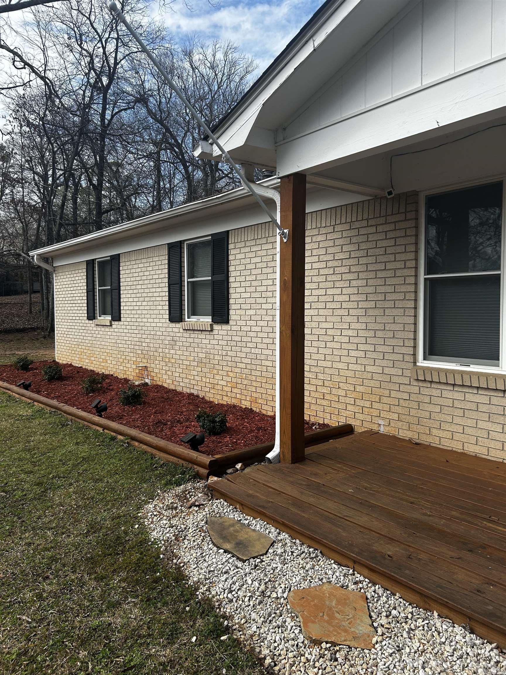 PEBBLE LAKE - Residential