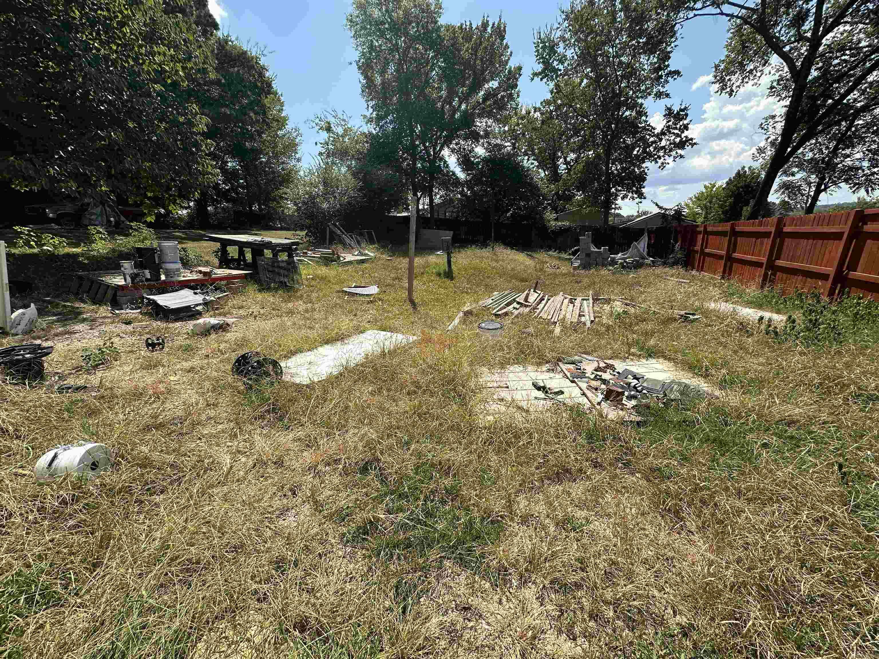 MAXFIELD EAST - Residential