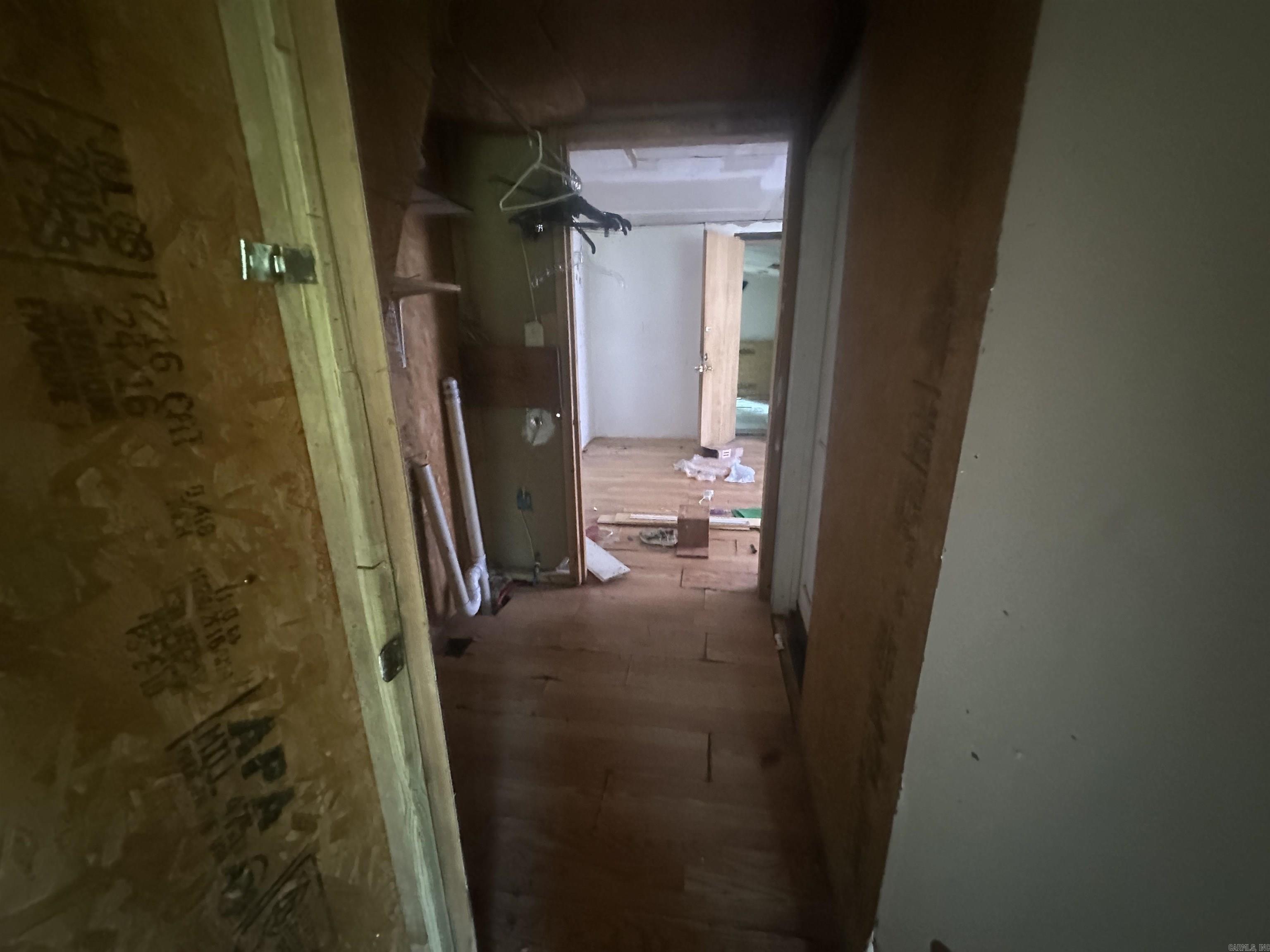 MAXFIELD EAST - Residential