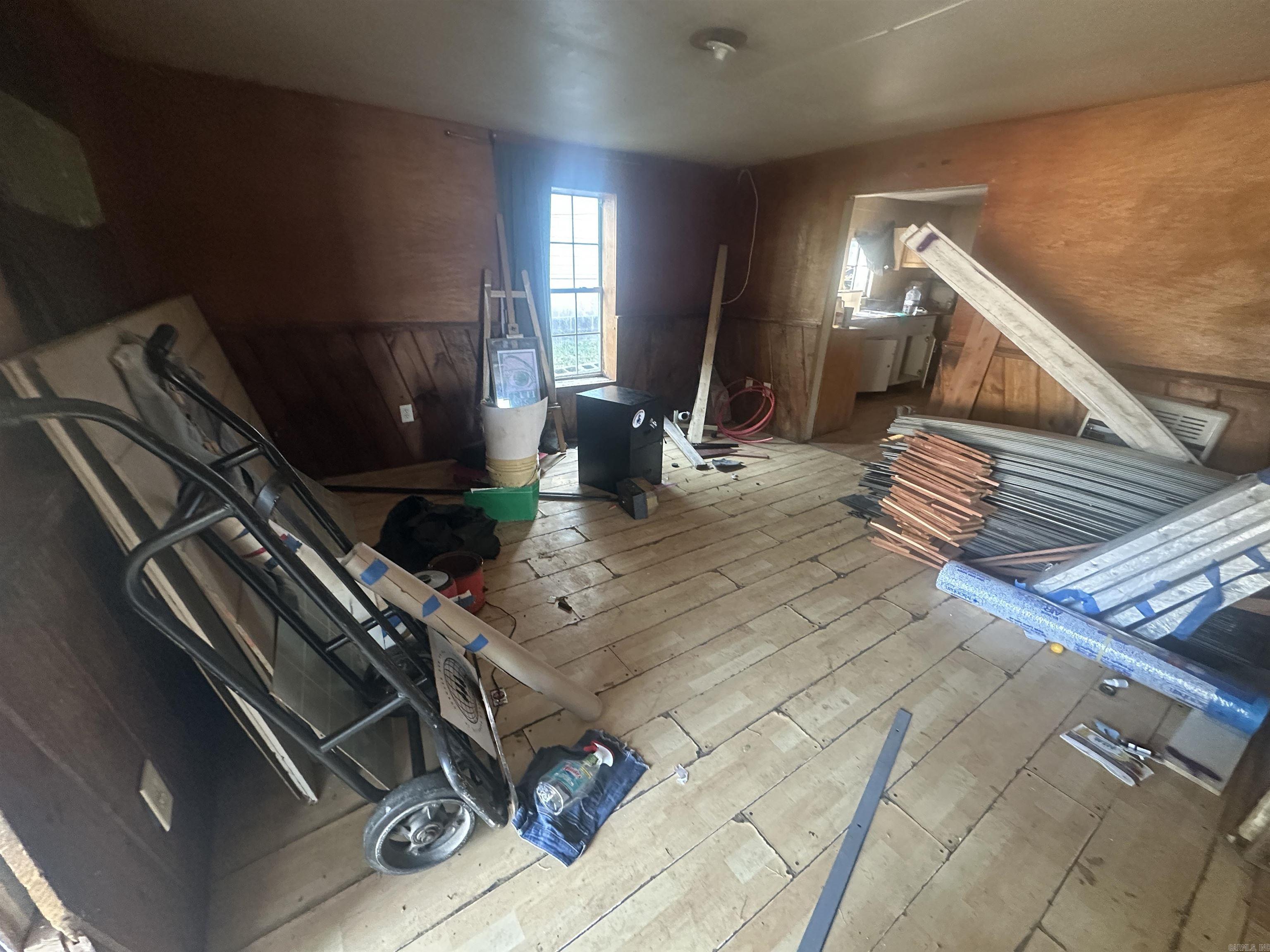 MAXFIELD EAST - Residential