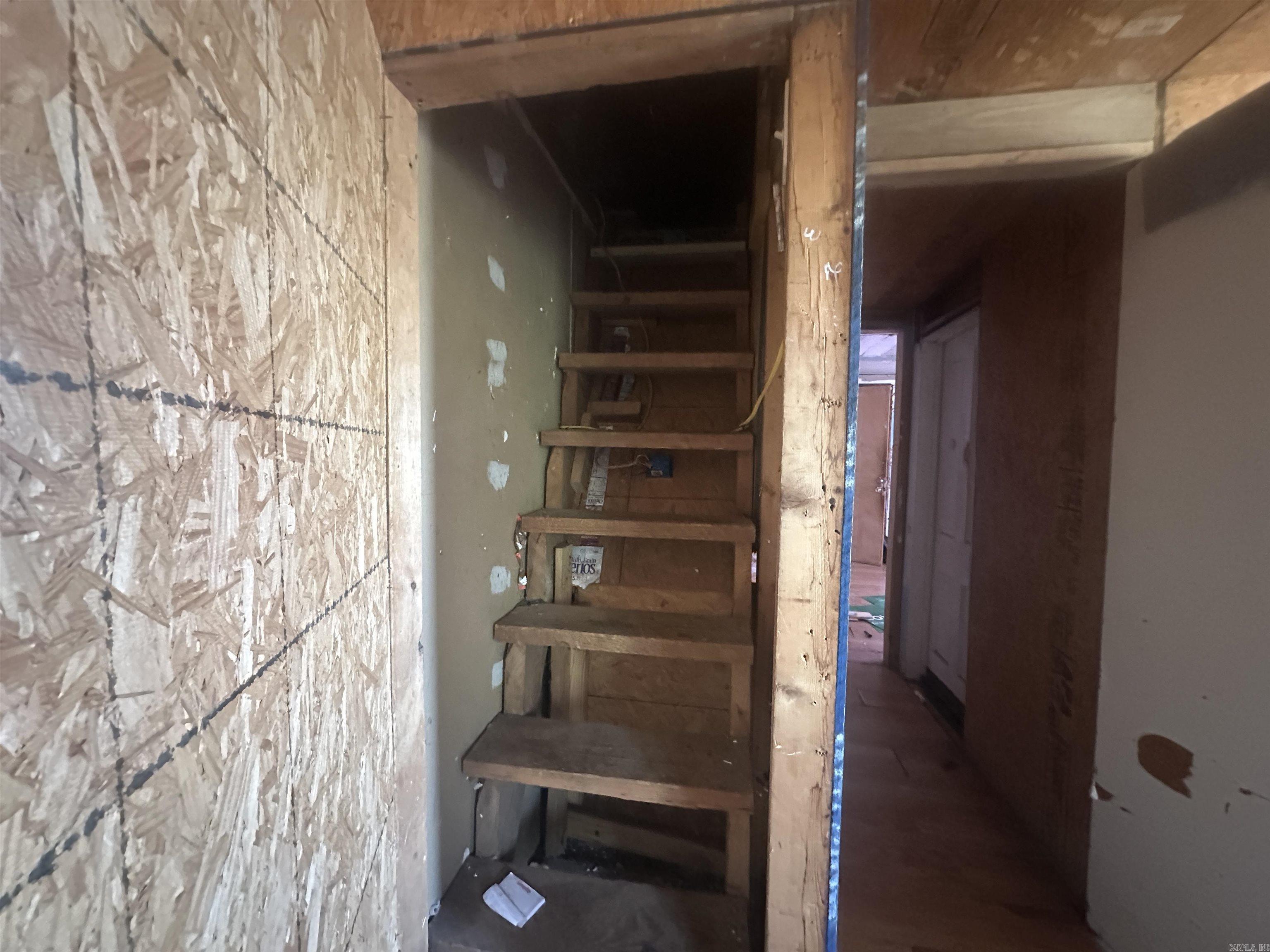 MAXFIELD EAST - Residential