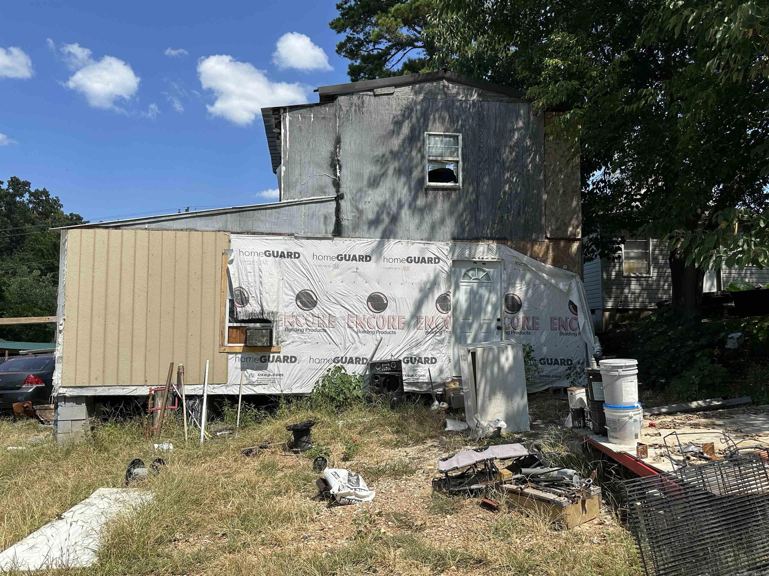 MAXFIELD EAST - Residential