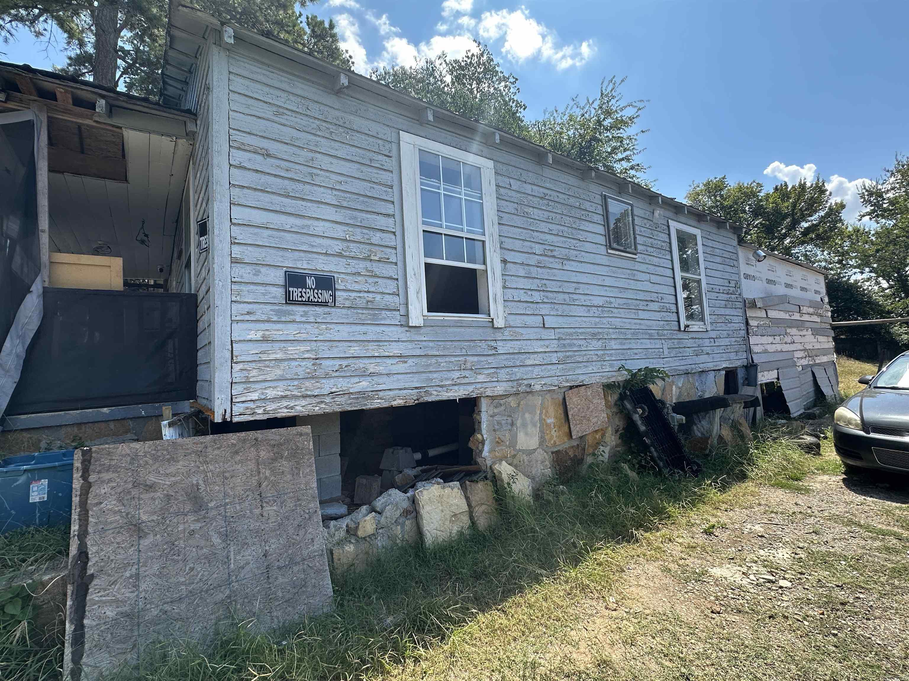 MAXFIELD EAST - Residential