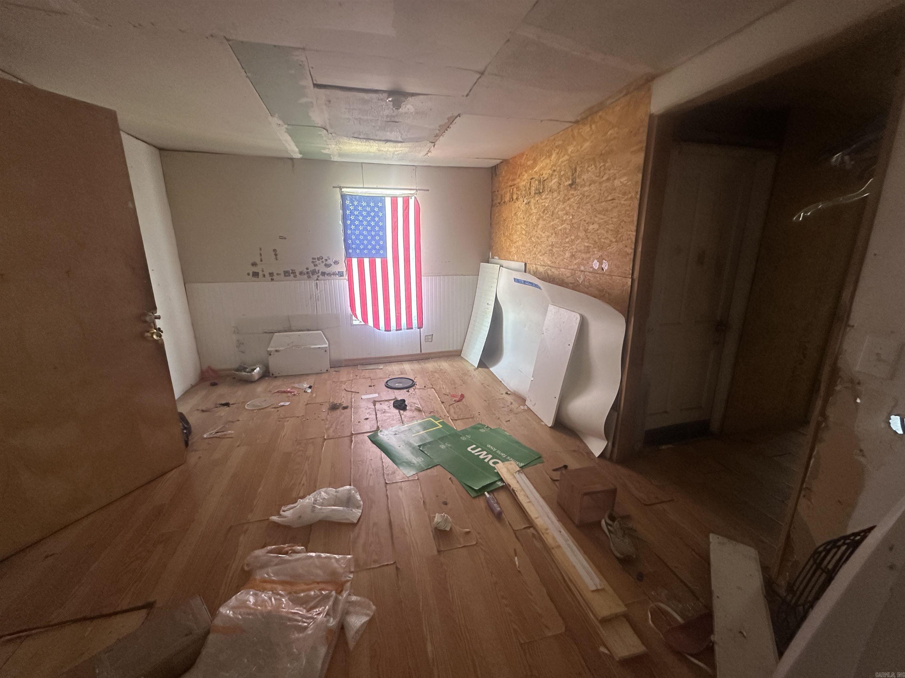 MAXFIELD EAST - Residential