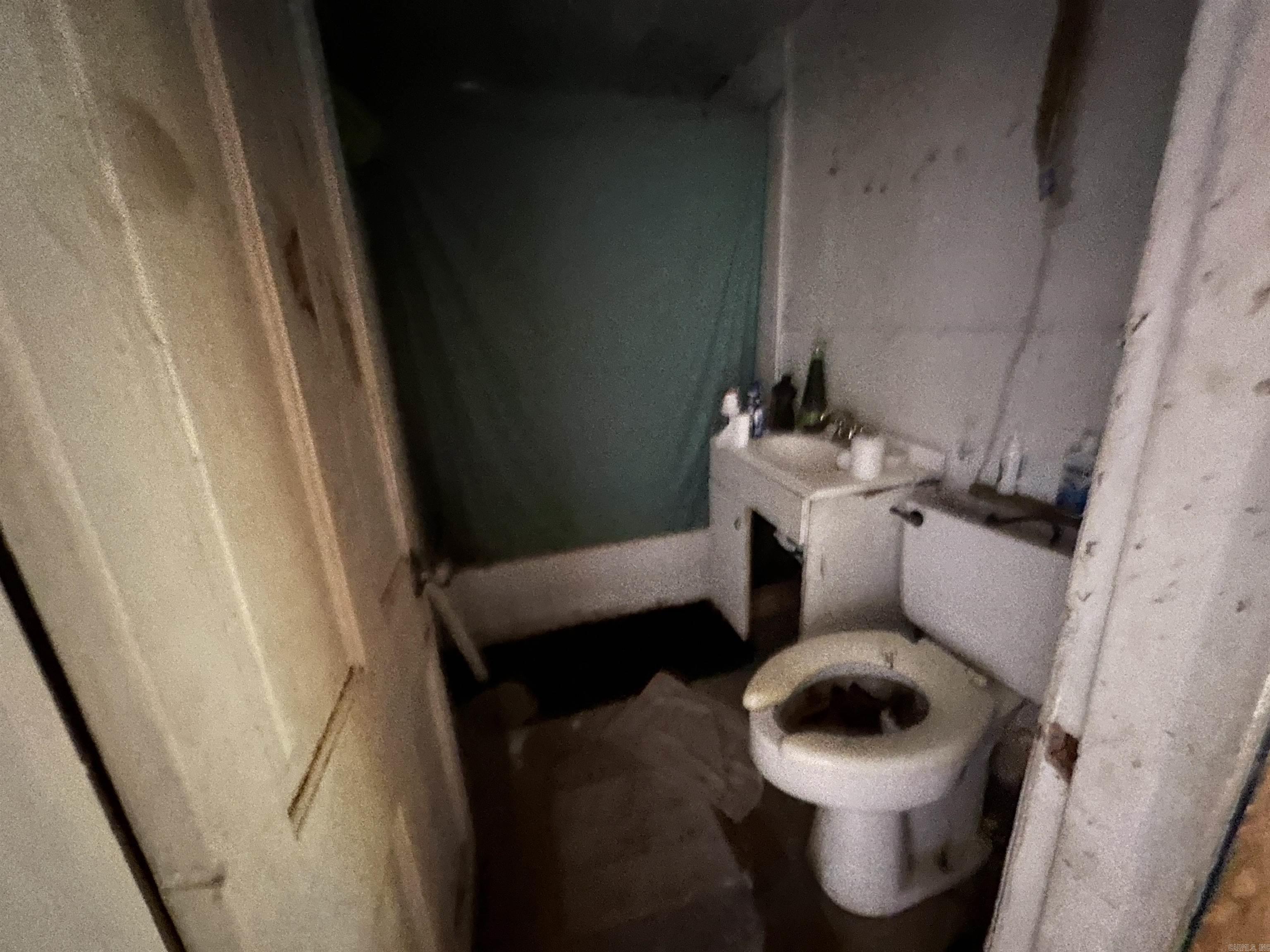 MAXFIELD EAST - Residential