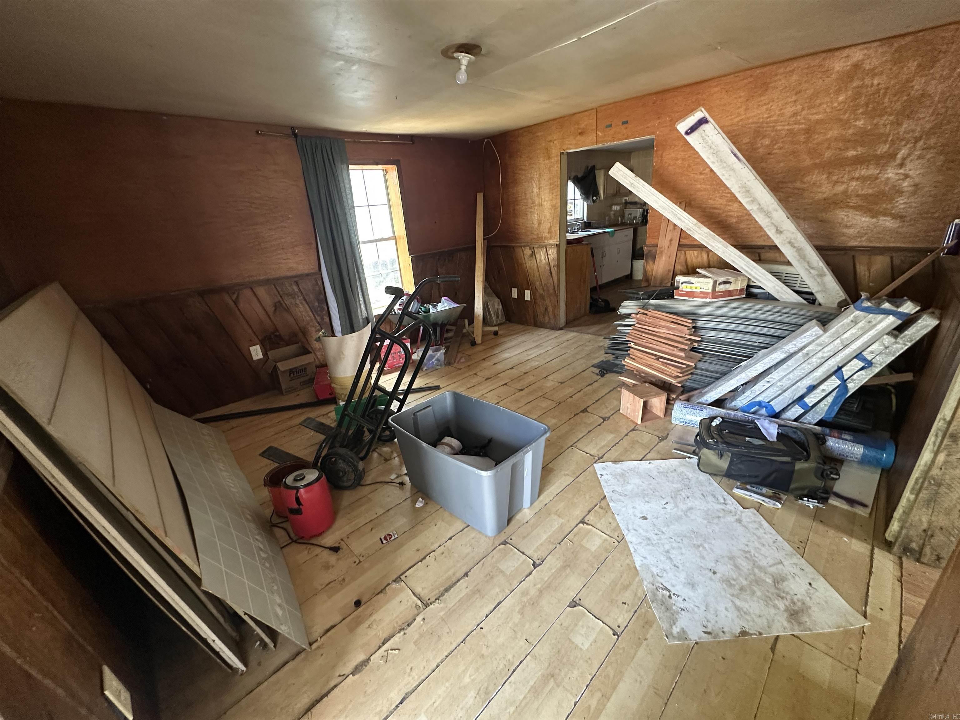 MAXFIELD EAST - Residential