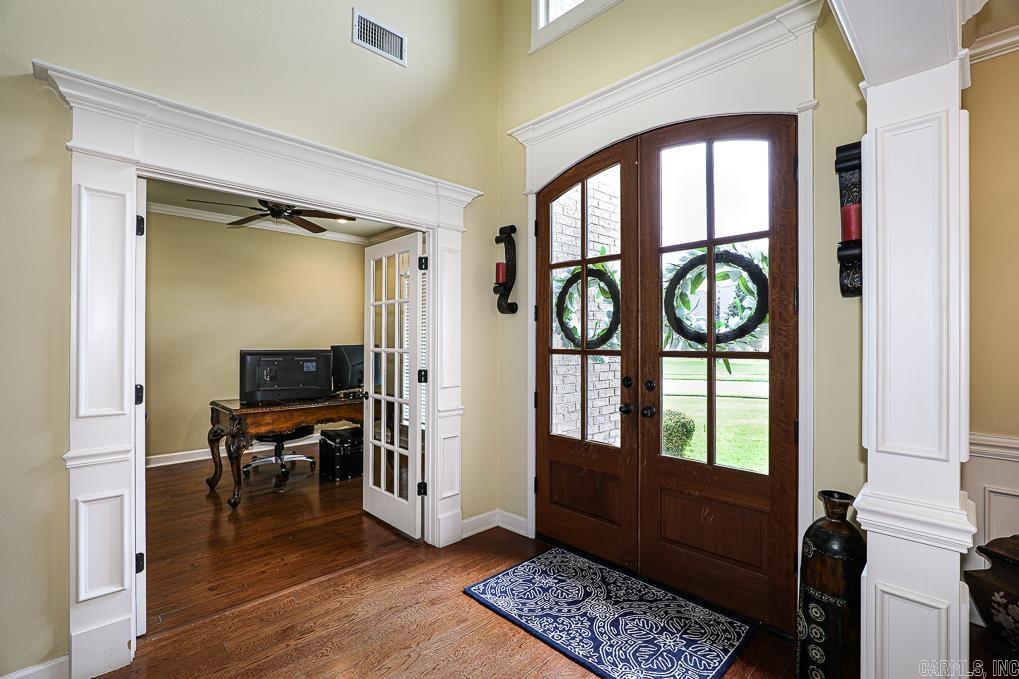 LONGHILLS VILLAGE - Residential