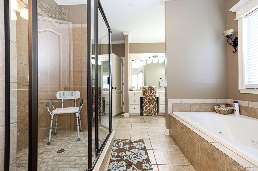 LONGHILLS VILLAGE - Residential