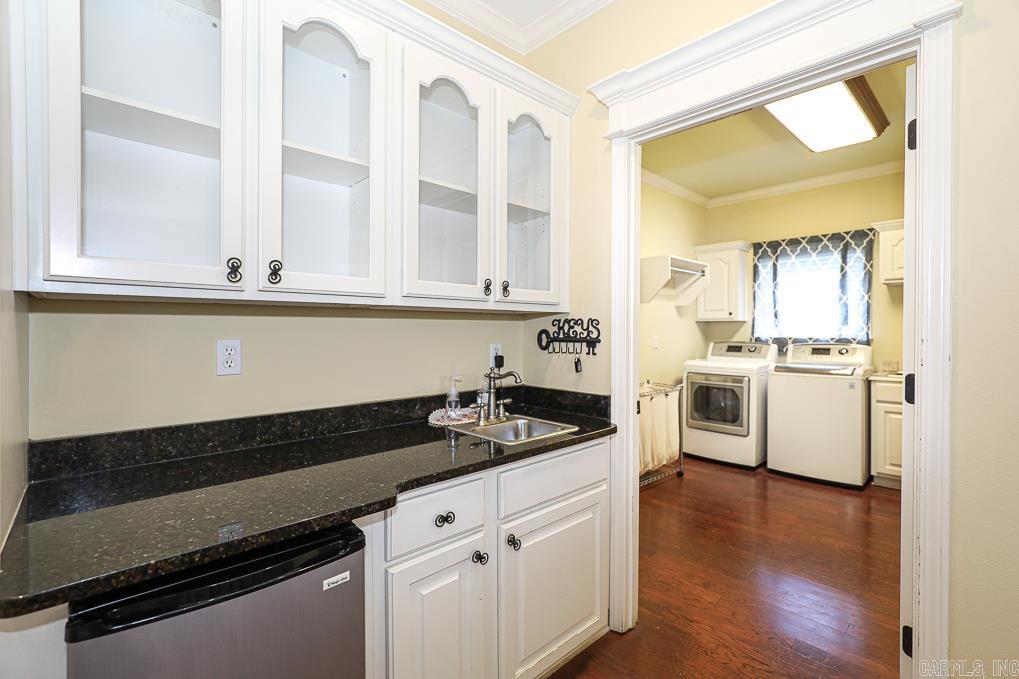 LONGHILLS VILLAGE - Residential