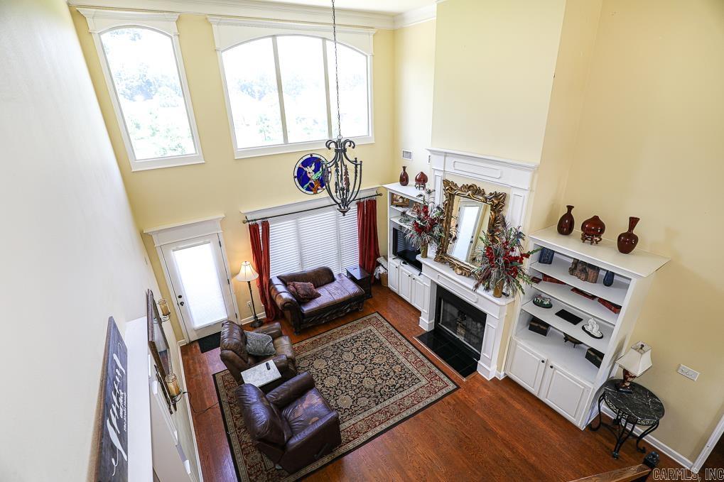 LONGHILLS VILLAGE - Residential