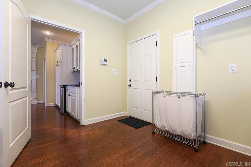 LONGHILLS VILLAGE - Residential