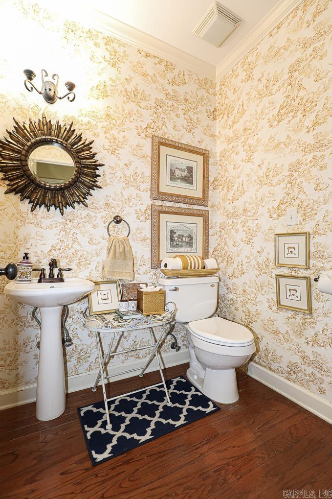 LONGHILLS VILLAGE - Residential