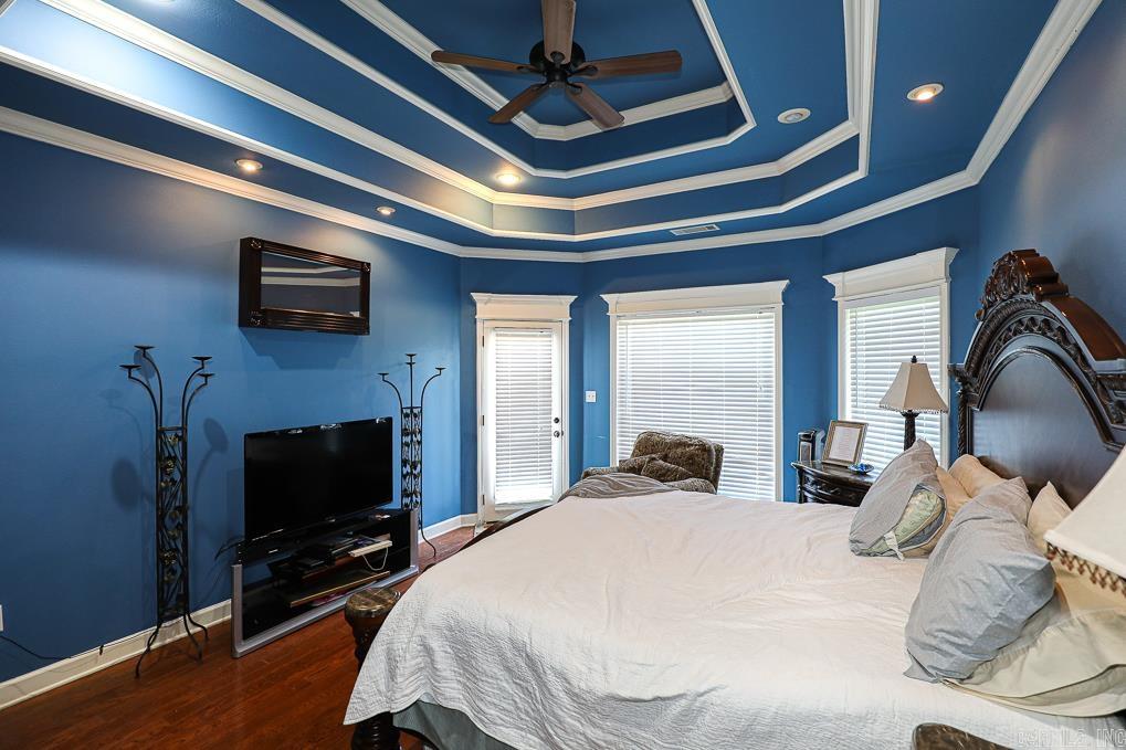 LONGHILLS VILLAGE - Residential