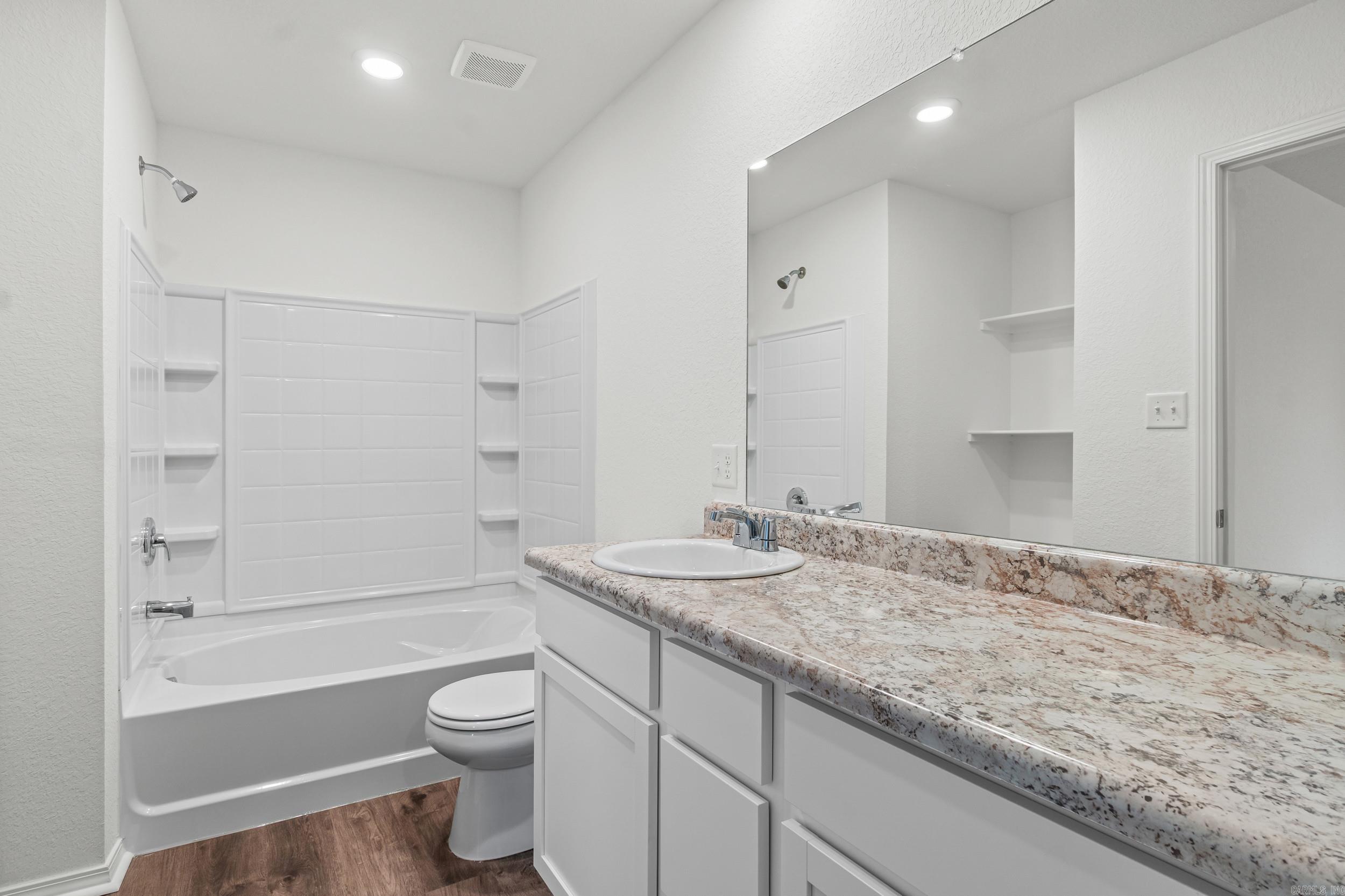 HILL FARM - Residential