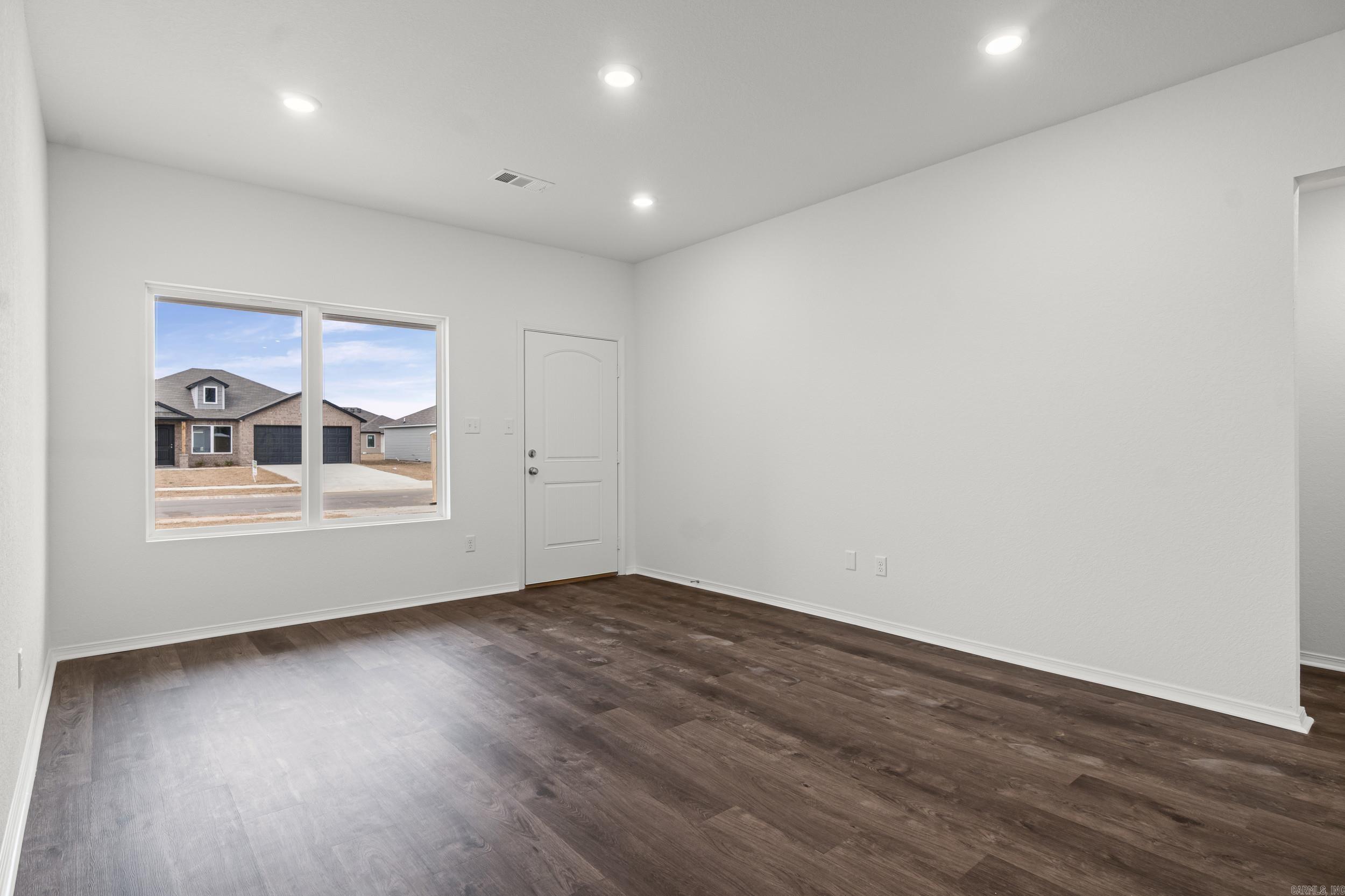 HILL FARM - Residential