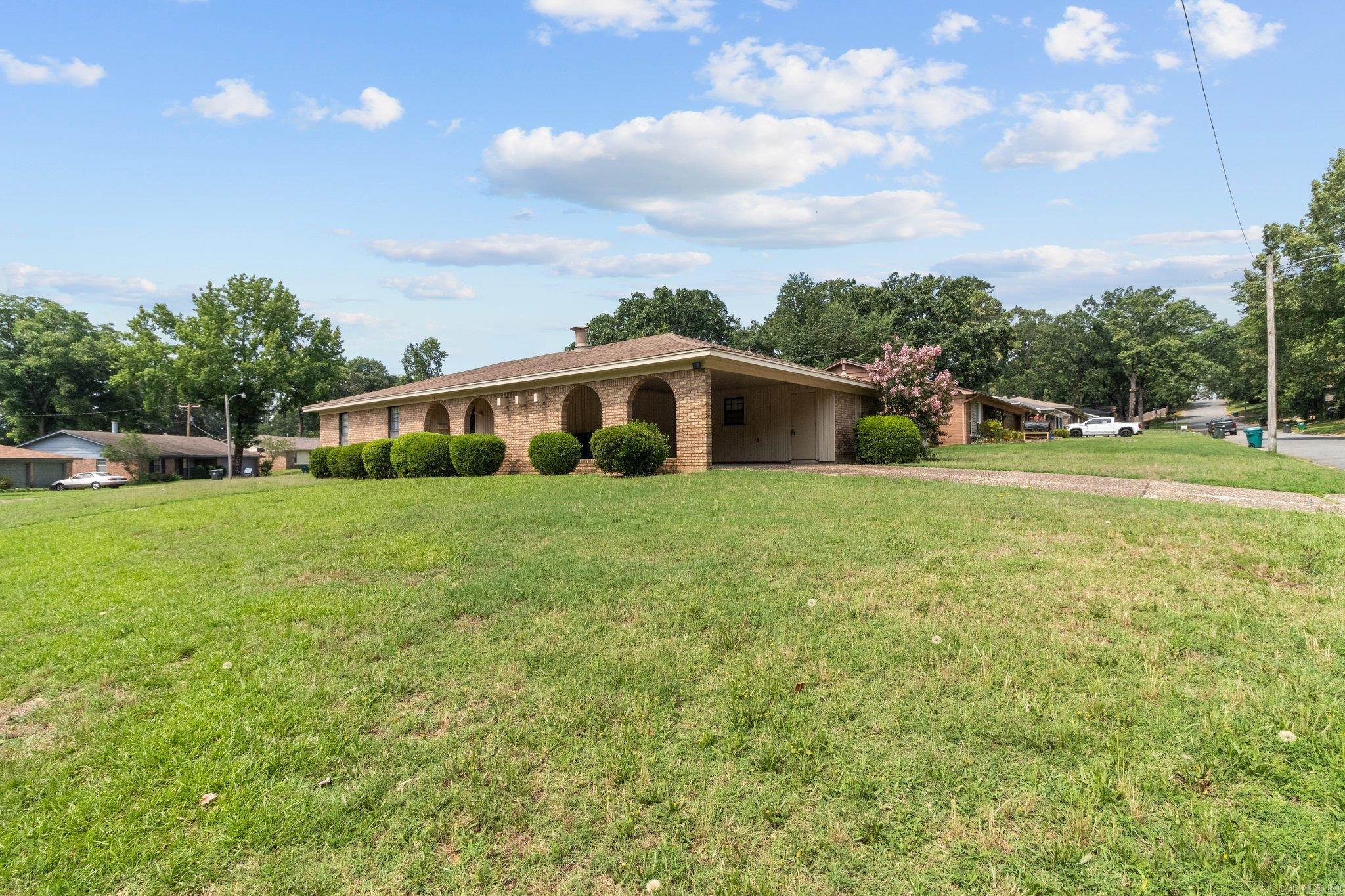 LINDENWOOD - Residential