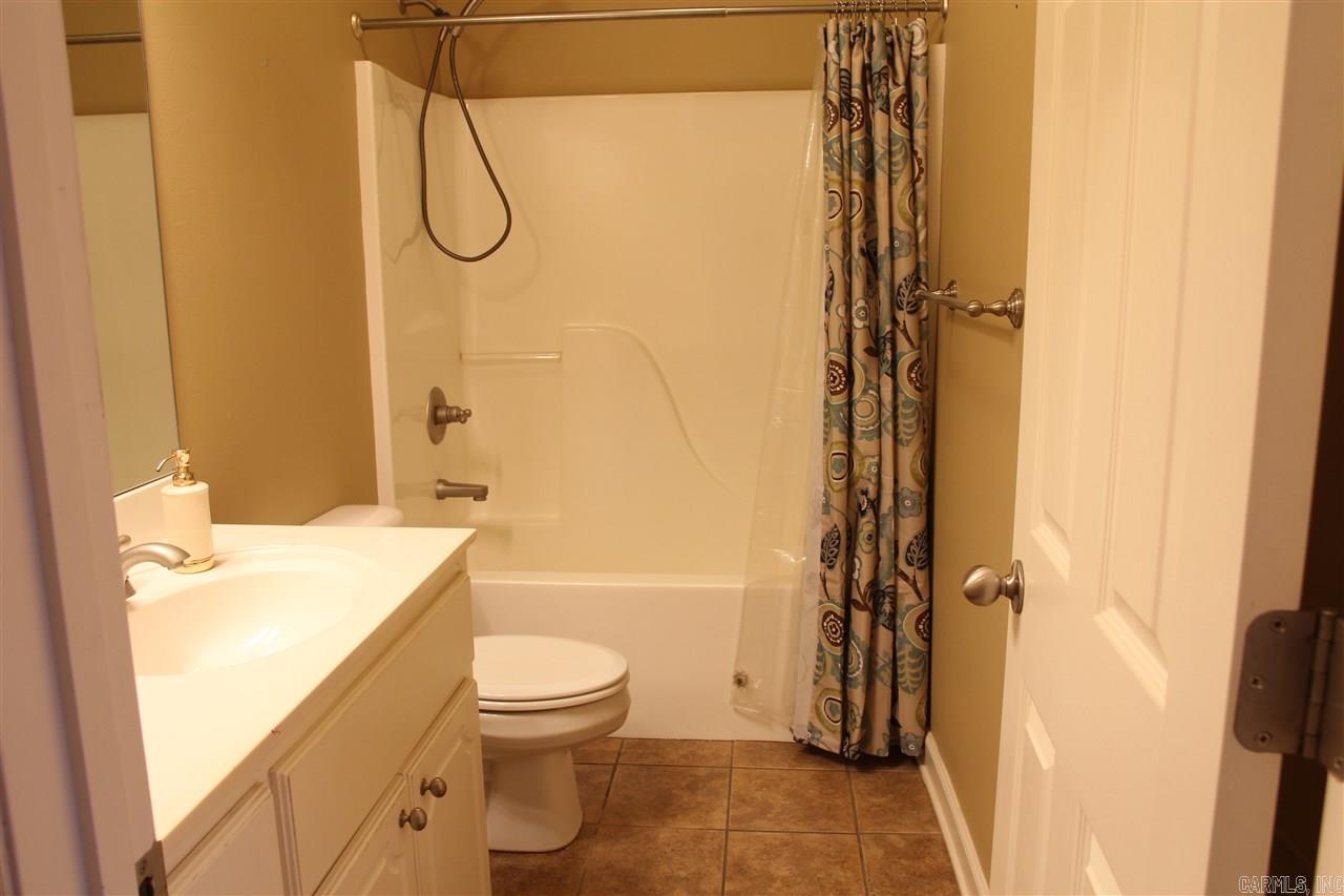 Triple J Estates - Residential Lease