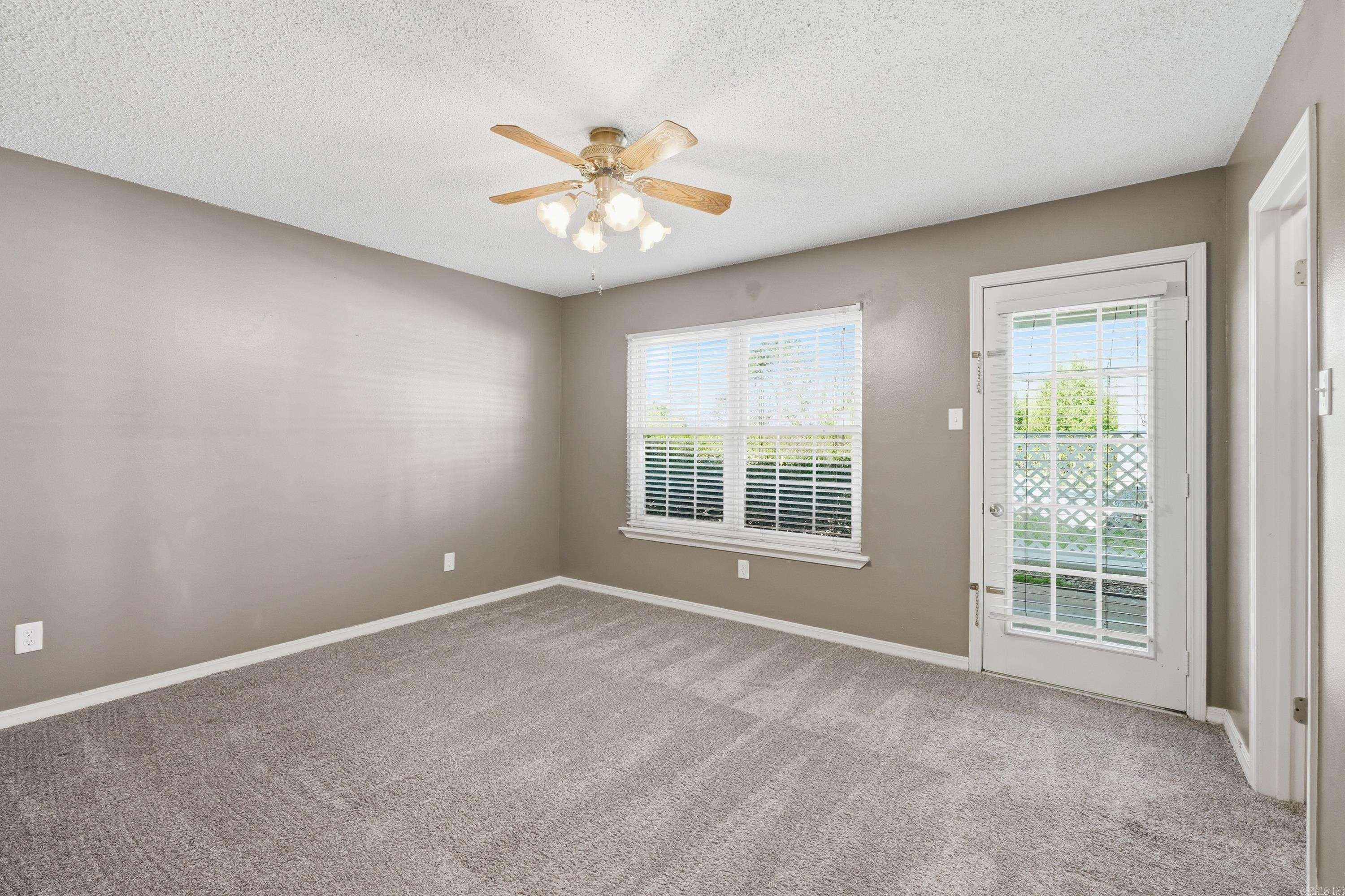 CARRIAGE COURTS - Residential