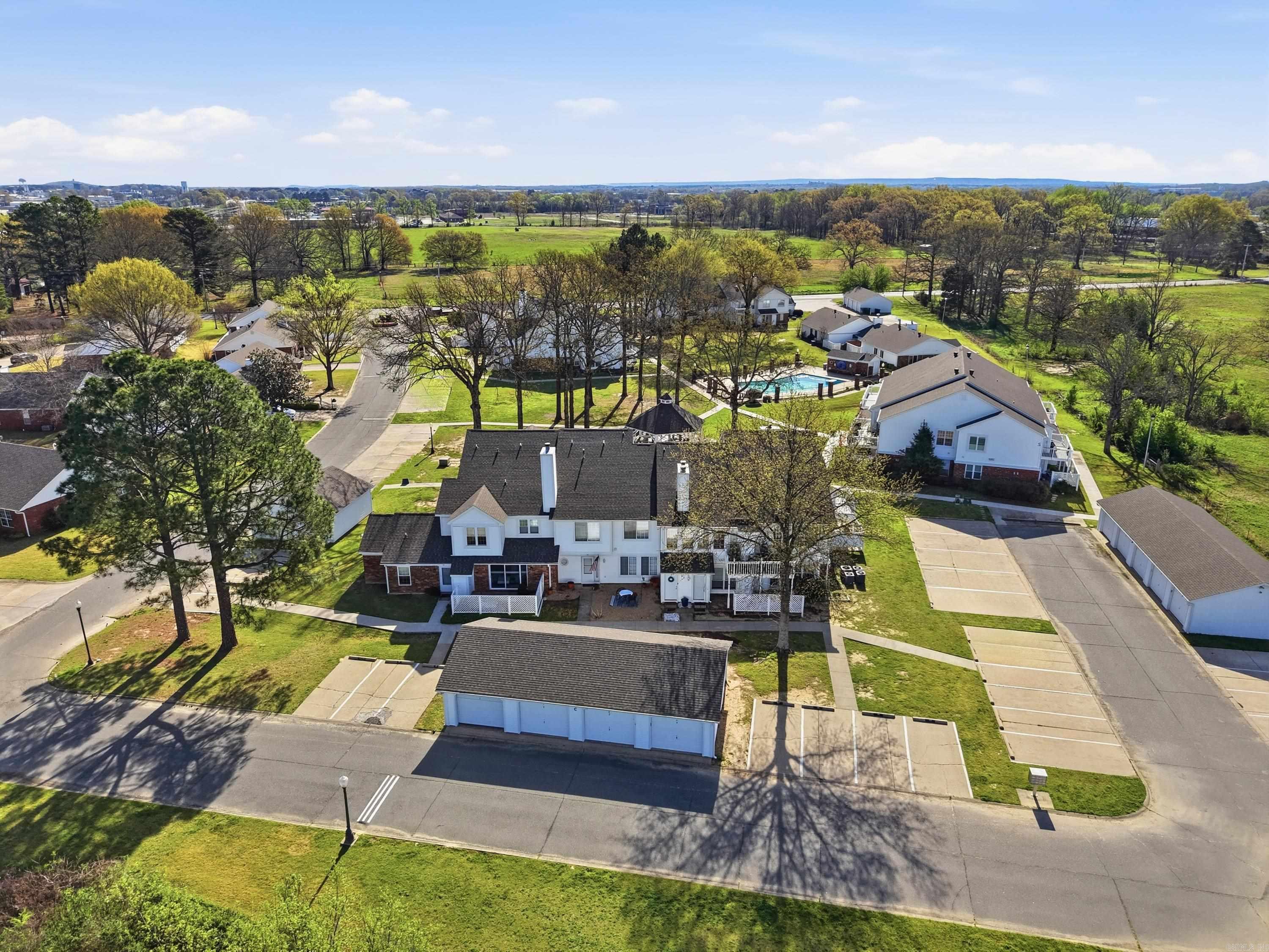 CARRIAGE COURTS - Residential