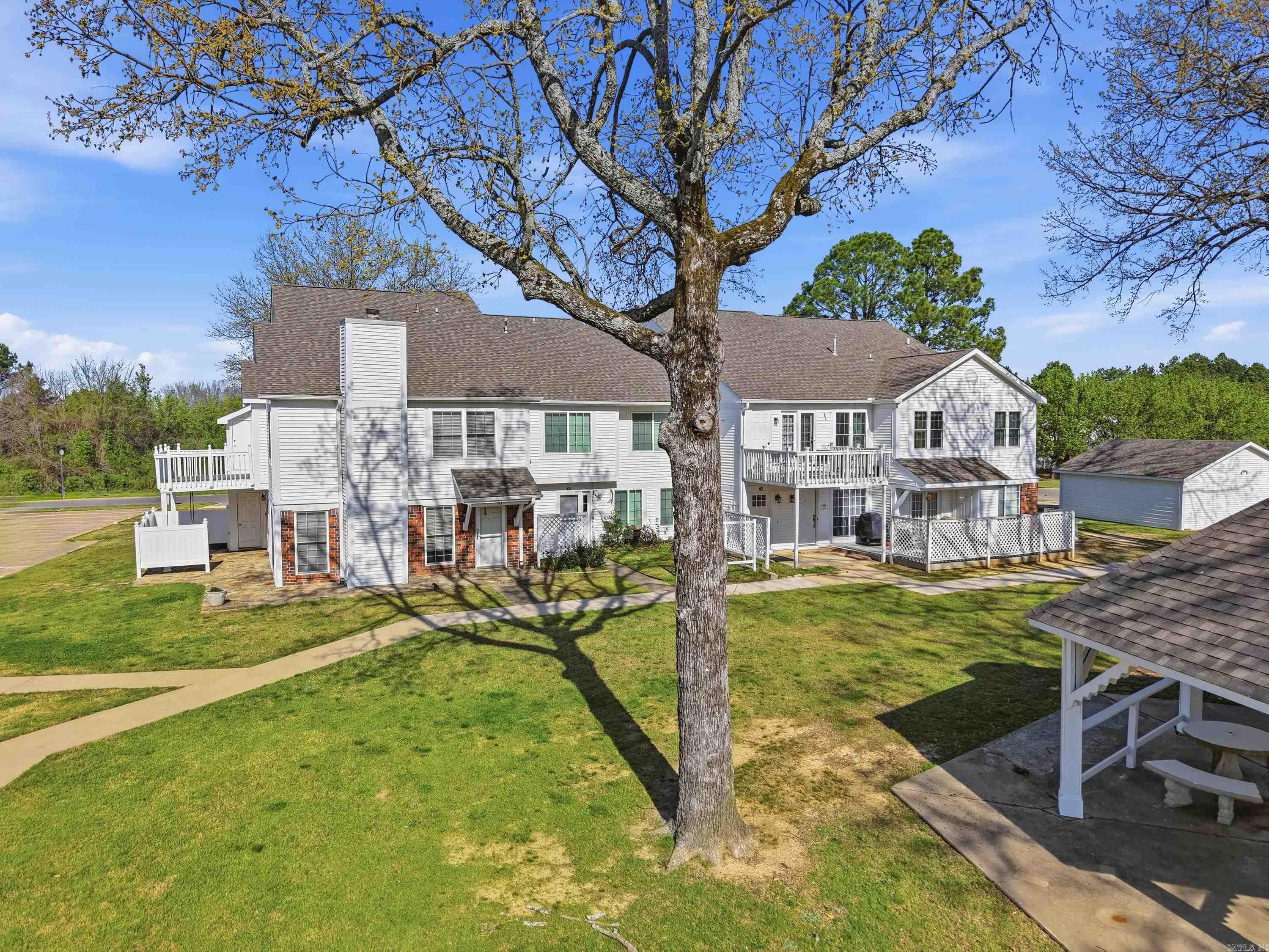 CARRIAGE COURTS - Residential