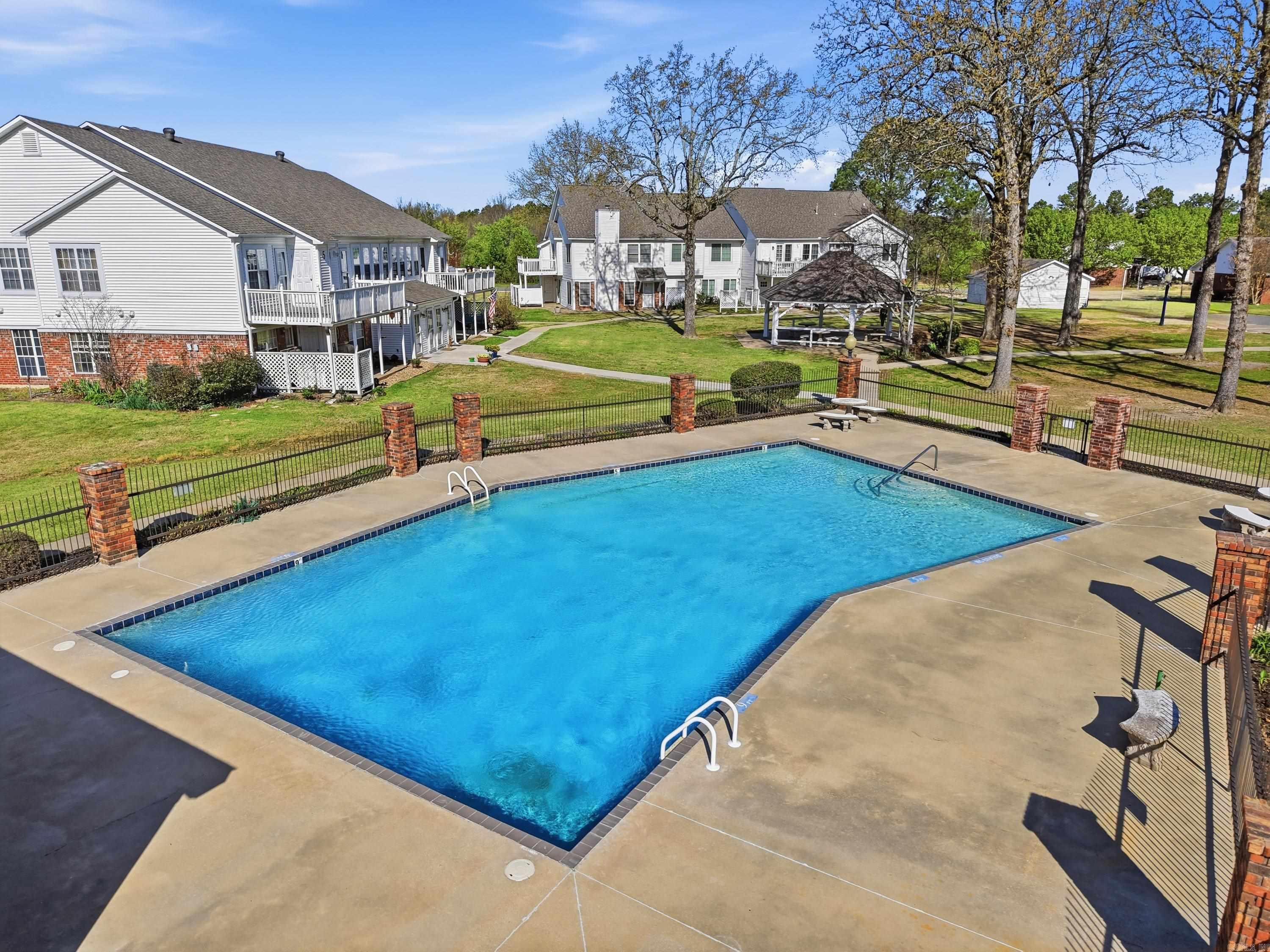 CARRIAGE COURTS - Residential