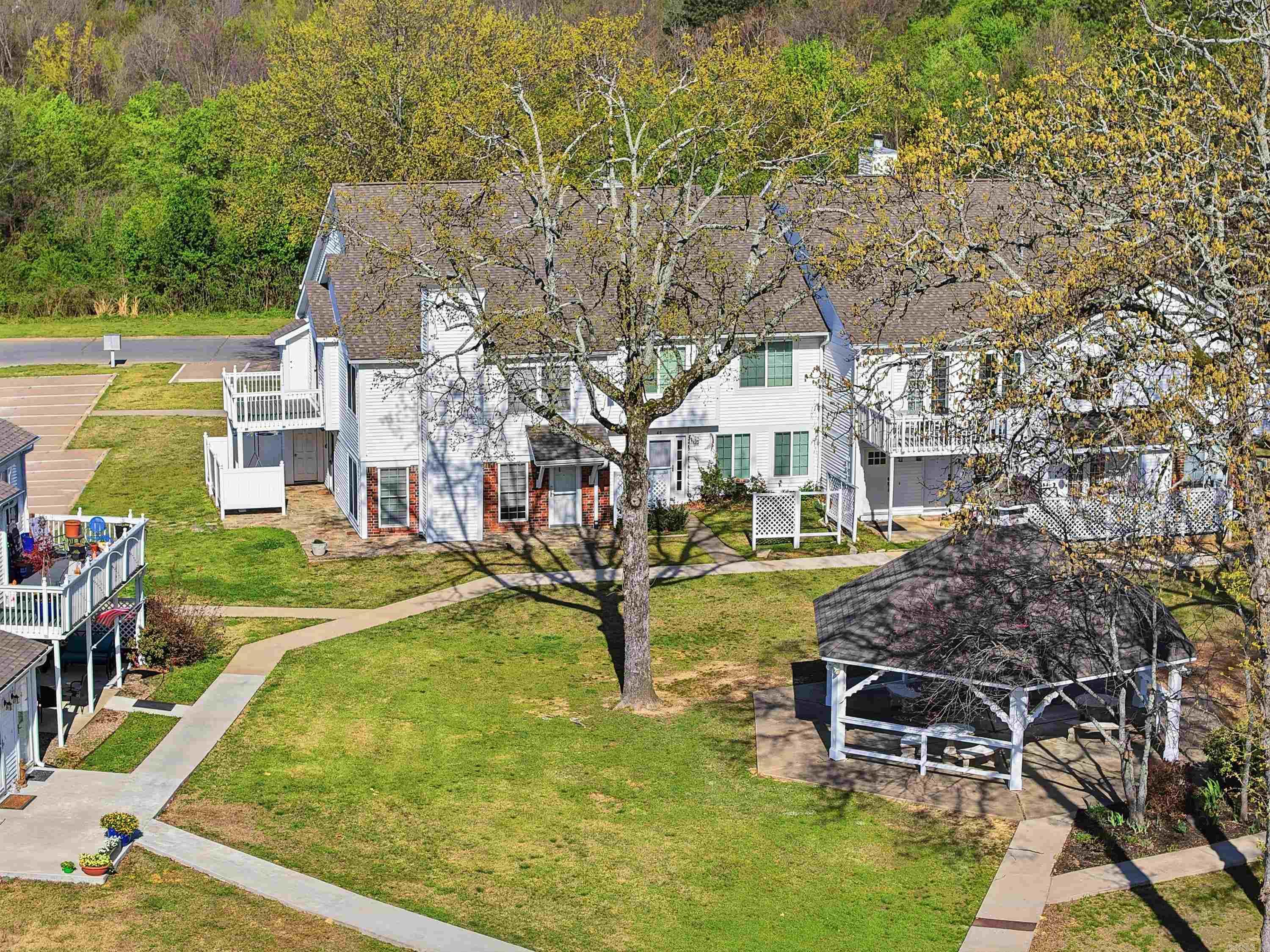 CARRIAGE COURTS - Residential