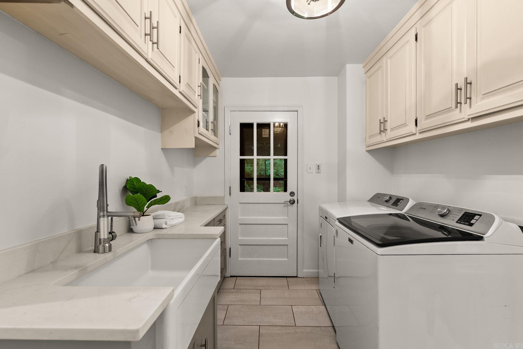 QUEEN MANOR ADDN - Residential