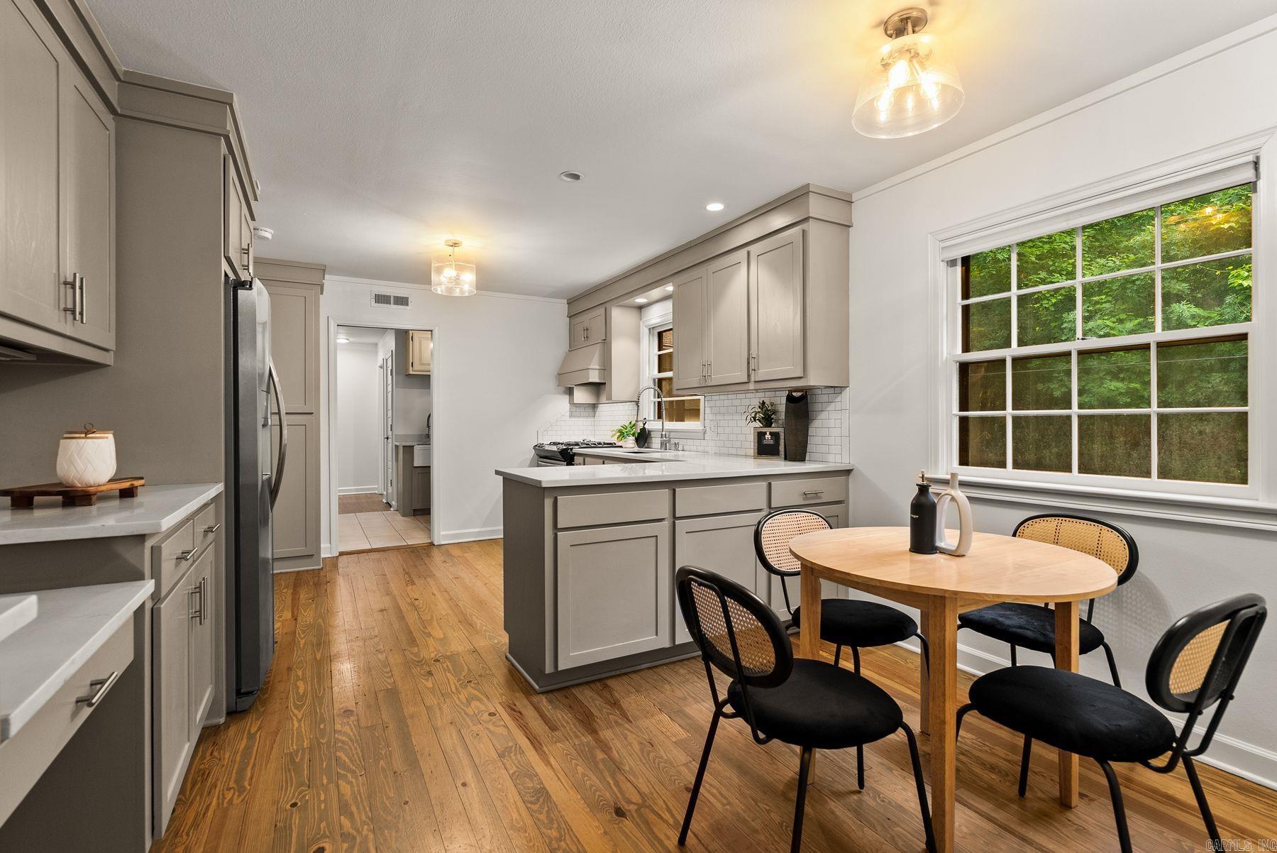 QUEEN MANOR ADDN - Residential
