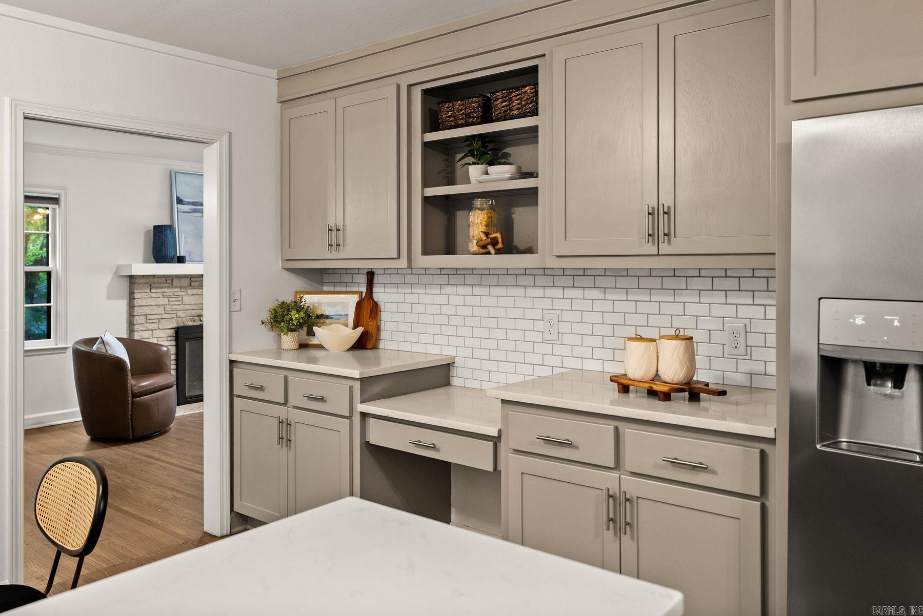 QUEEN MANOR ADDN - Residential