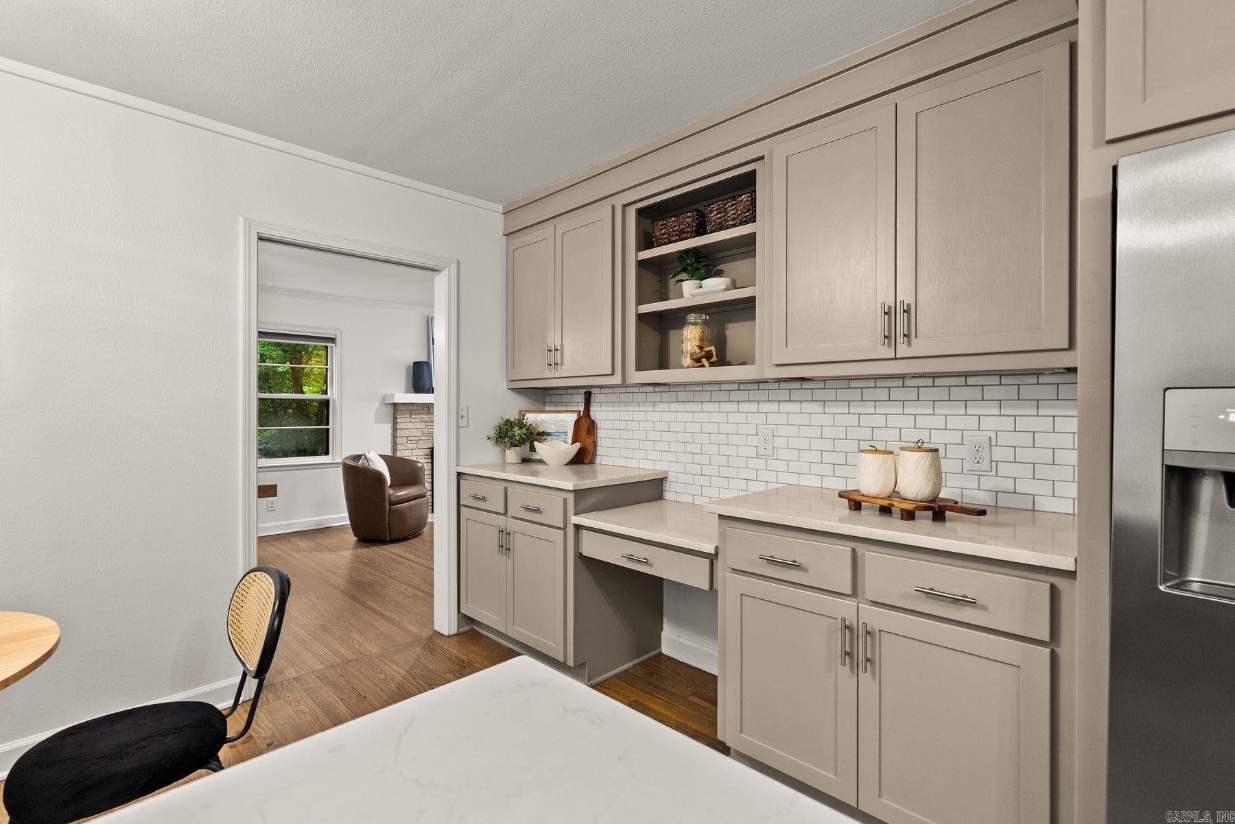QUEEN MANOR ADDN - Residential