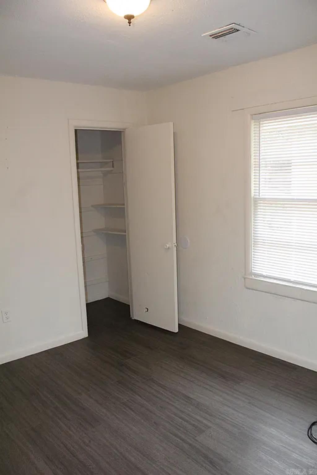 BARROW JOHN - Residential